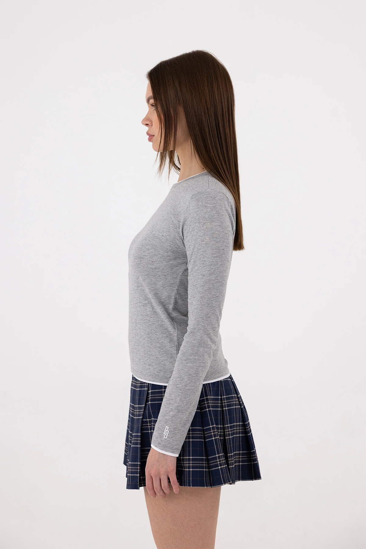 KONTRAST BİYELİ UZUN KOLLU T-SHIRT