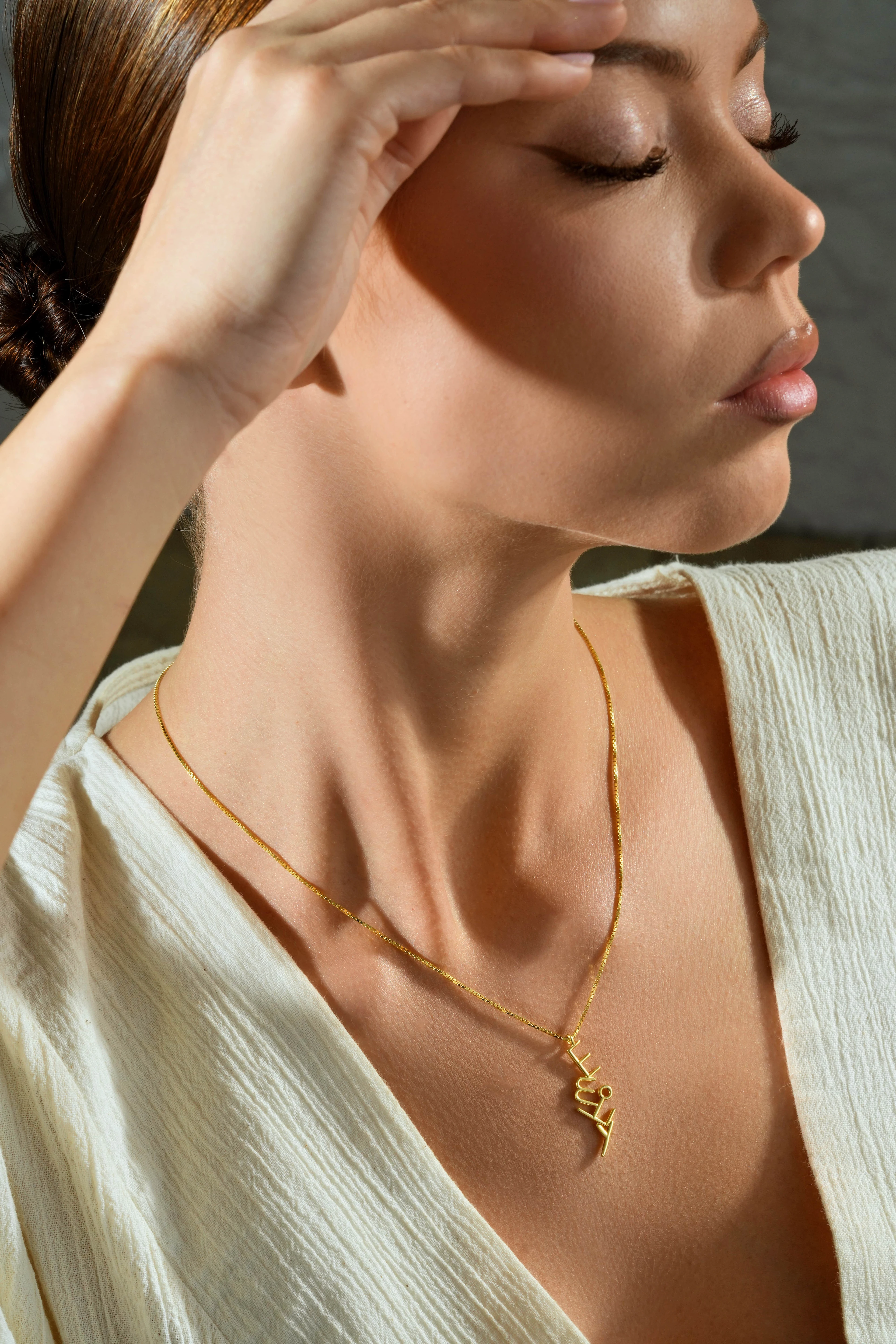 Kişiye Özel Dikey İsim Kolyesi 