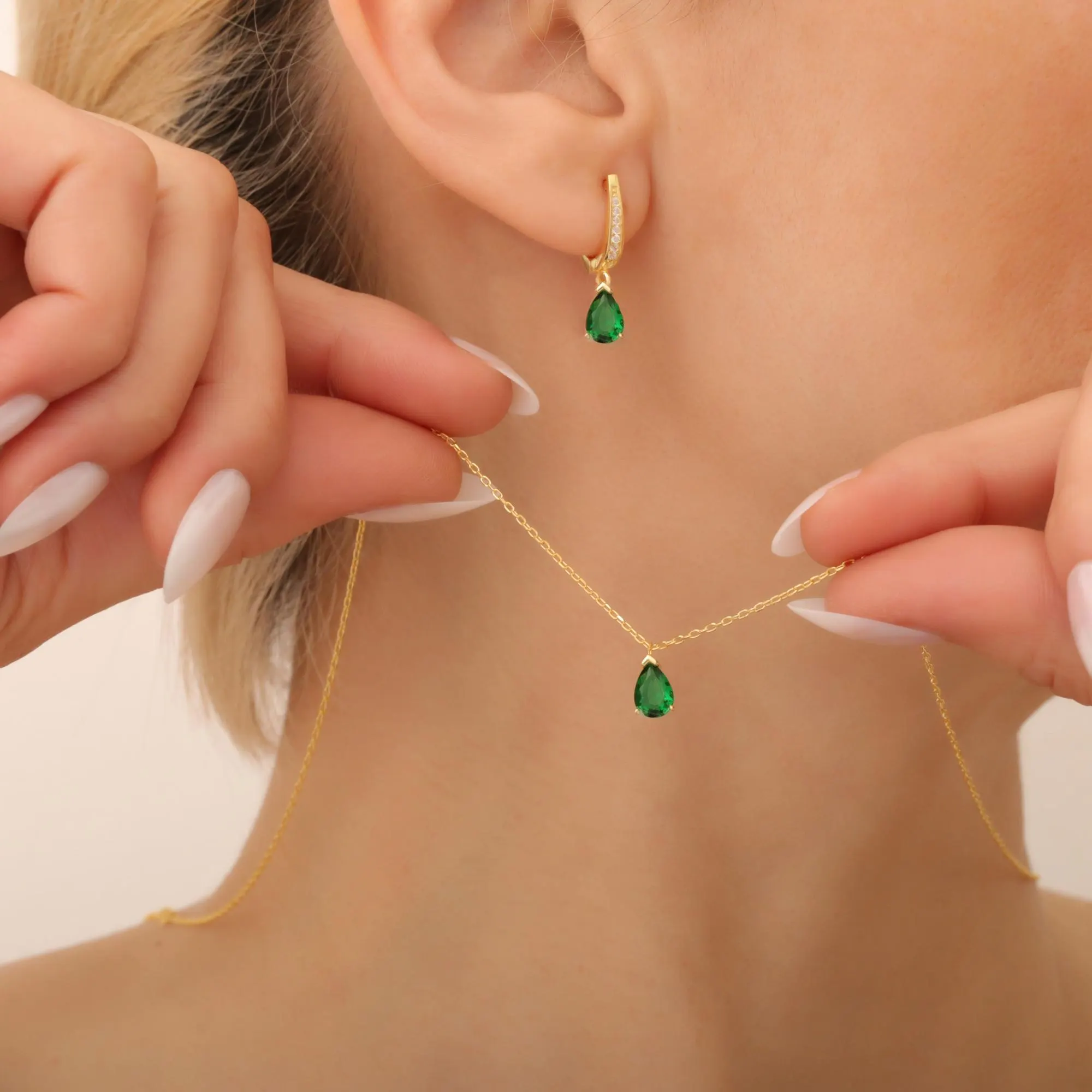 925 Ayar Gümüş Zümrüt Yeşili Taşlı Takım 