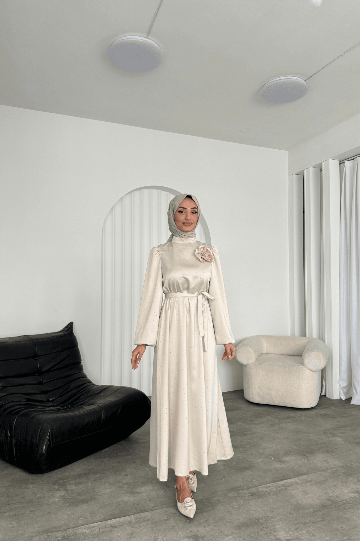 Alora Saten Taşlı Elbise