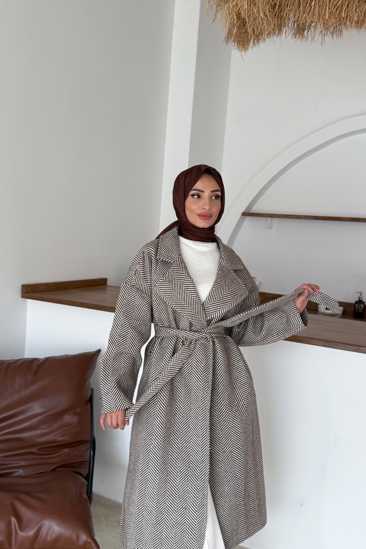 Efide Astarlı Kaşe Kaban | Kahve