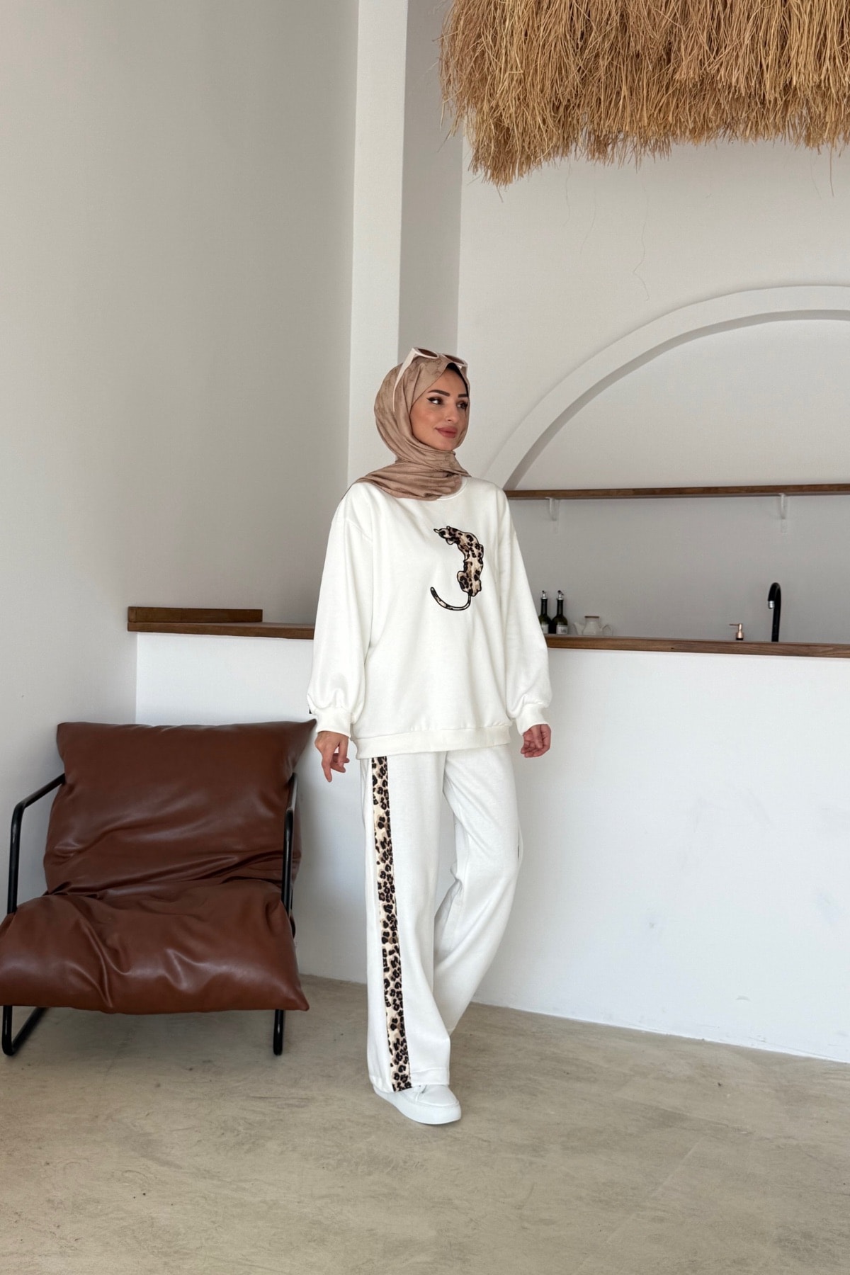 Ala Şardonlu Takım | Beyaz