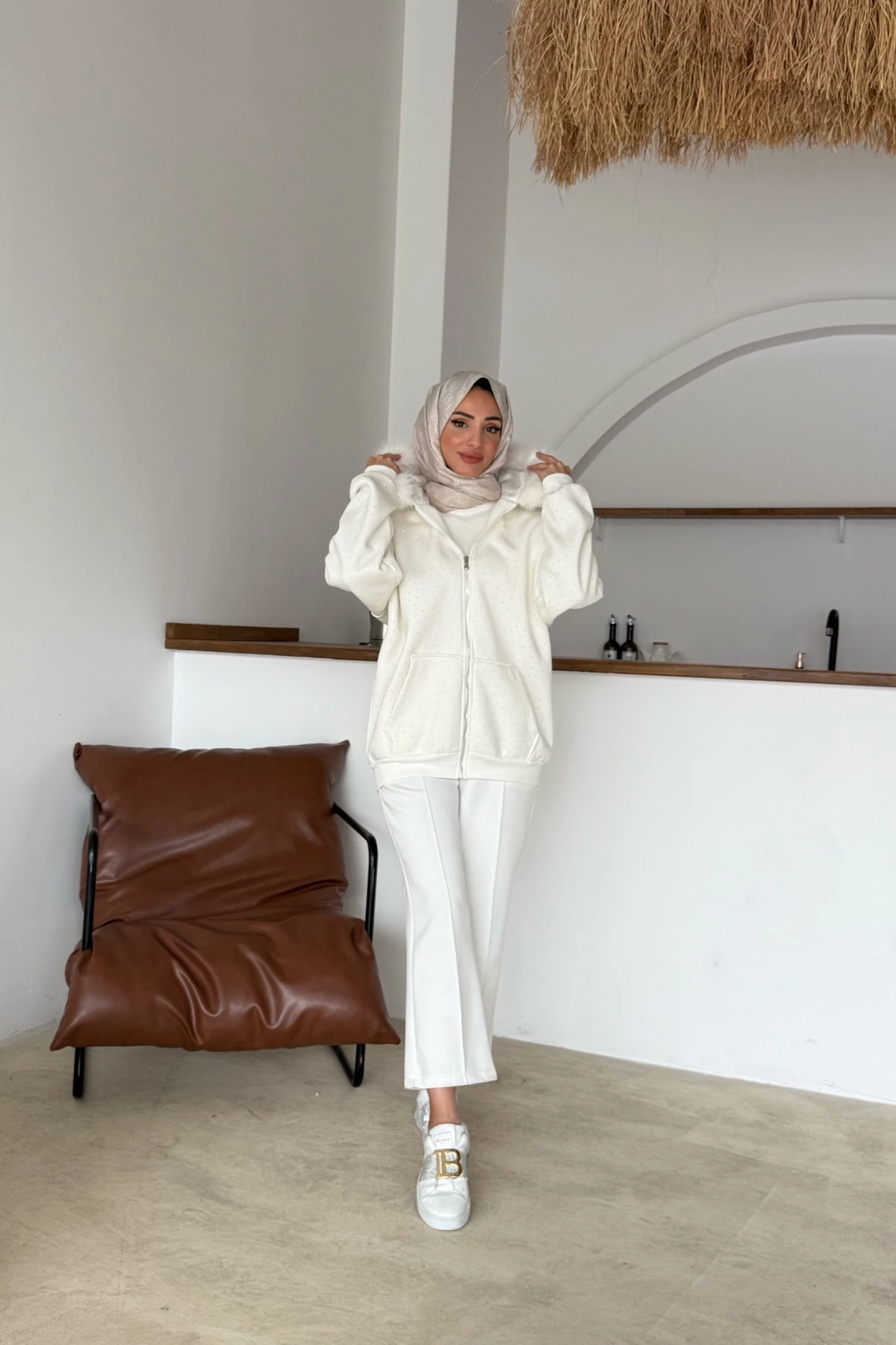 Ongu Taşlı Hırka | Beyaz