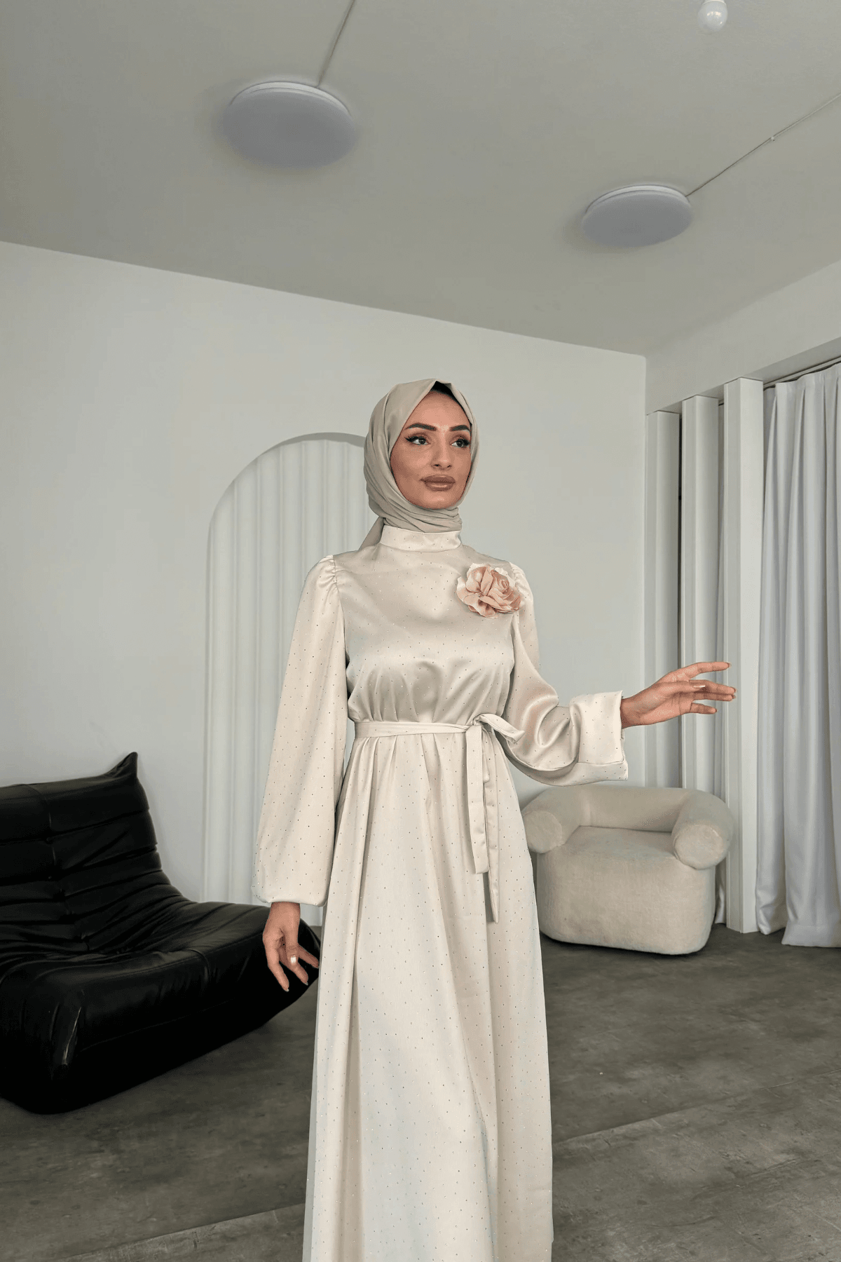 Alora Saten Taşlı Elbise