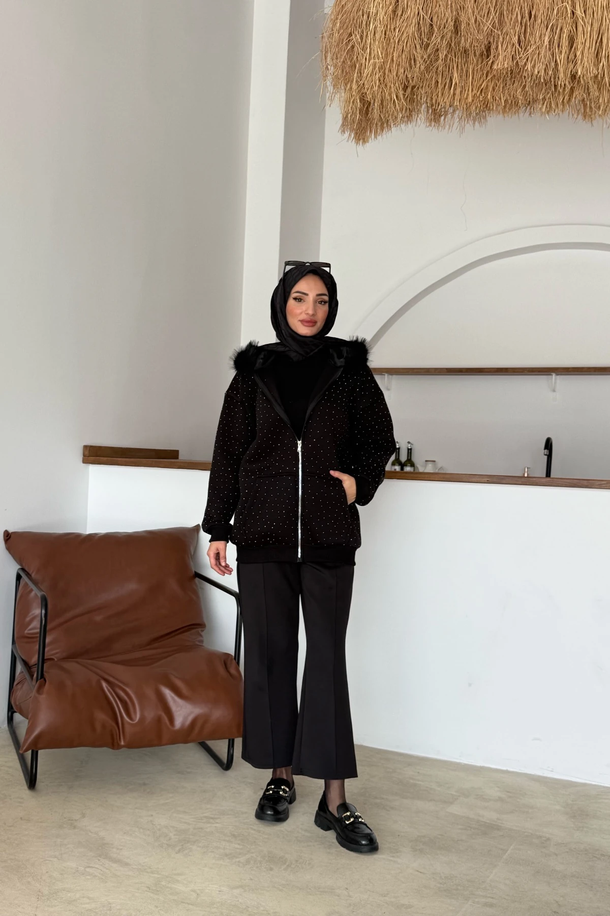 Ongu Taşlı Hırka | Siyah