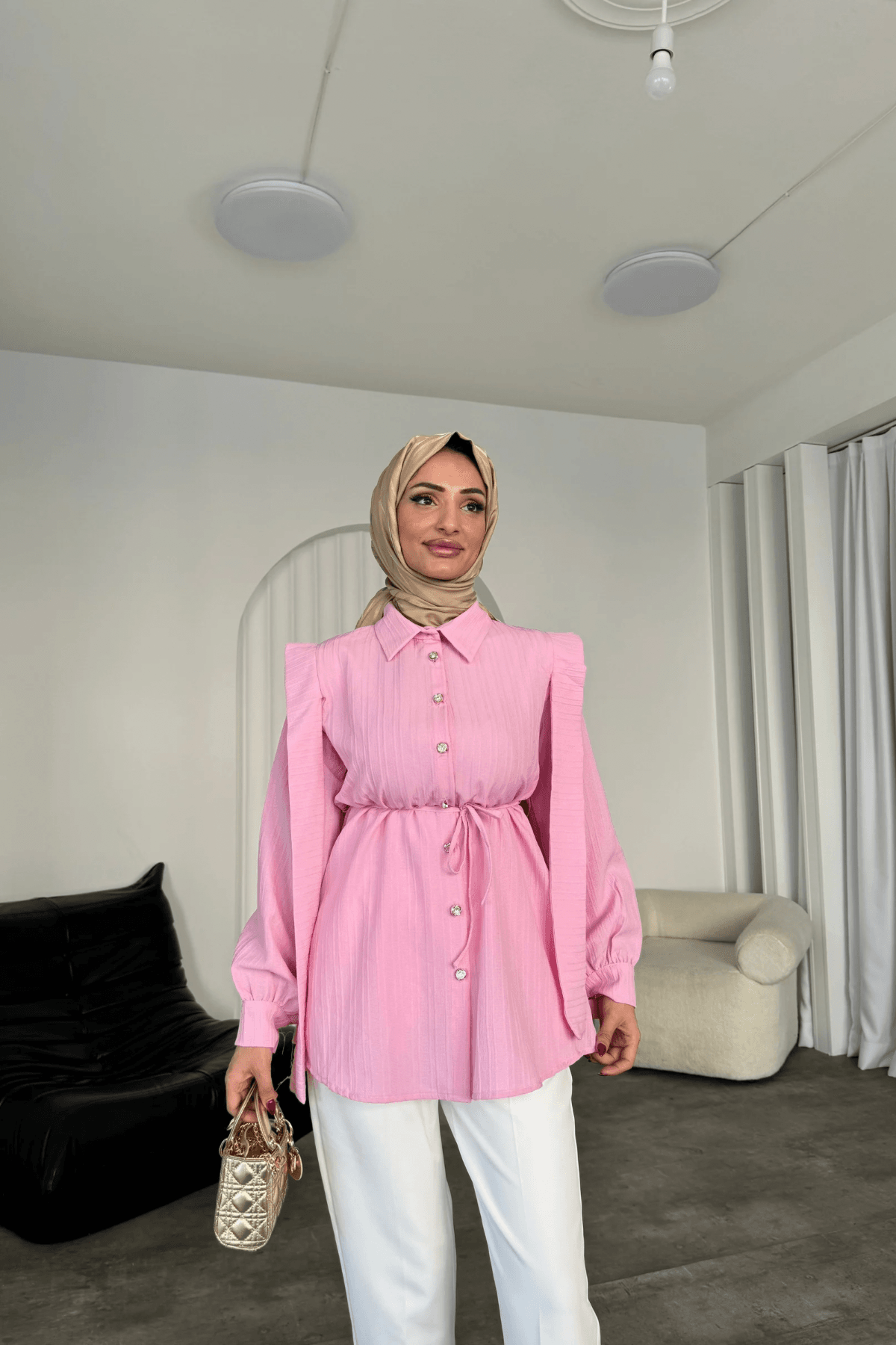 Nora Tunik