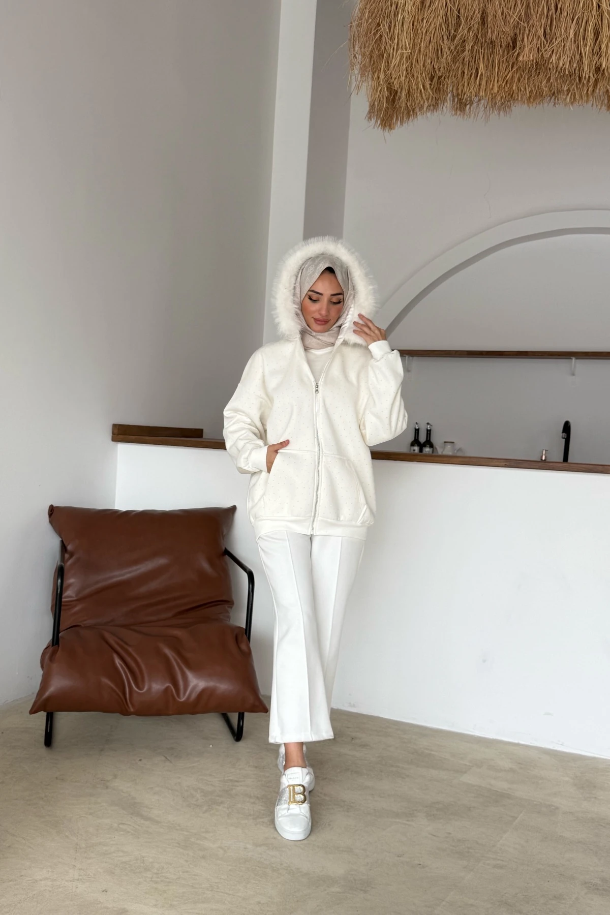 Ongu Taşlı Hırka | Beyaz