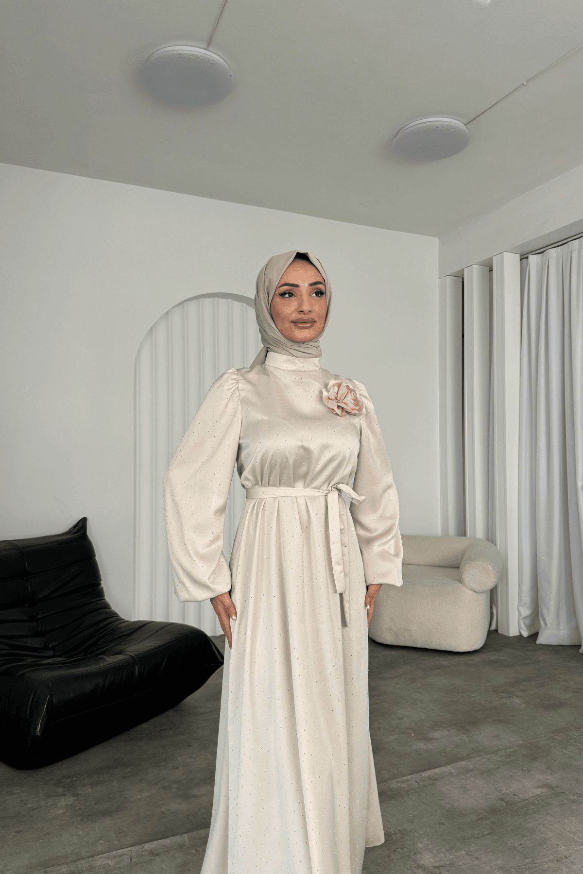 Alora Saten Taşlı Elbise