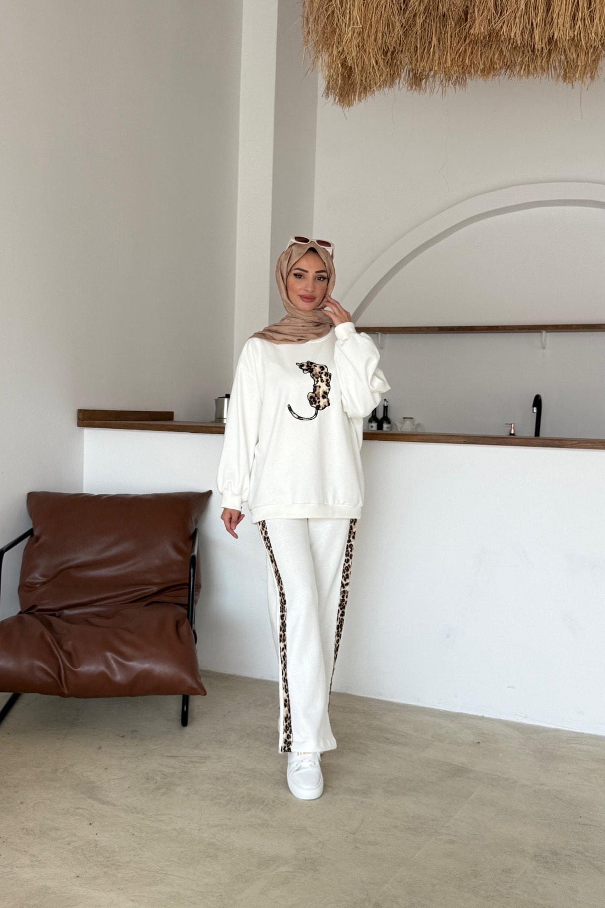 Ala Şardonlu Takım | Beyaz