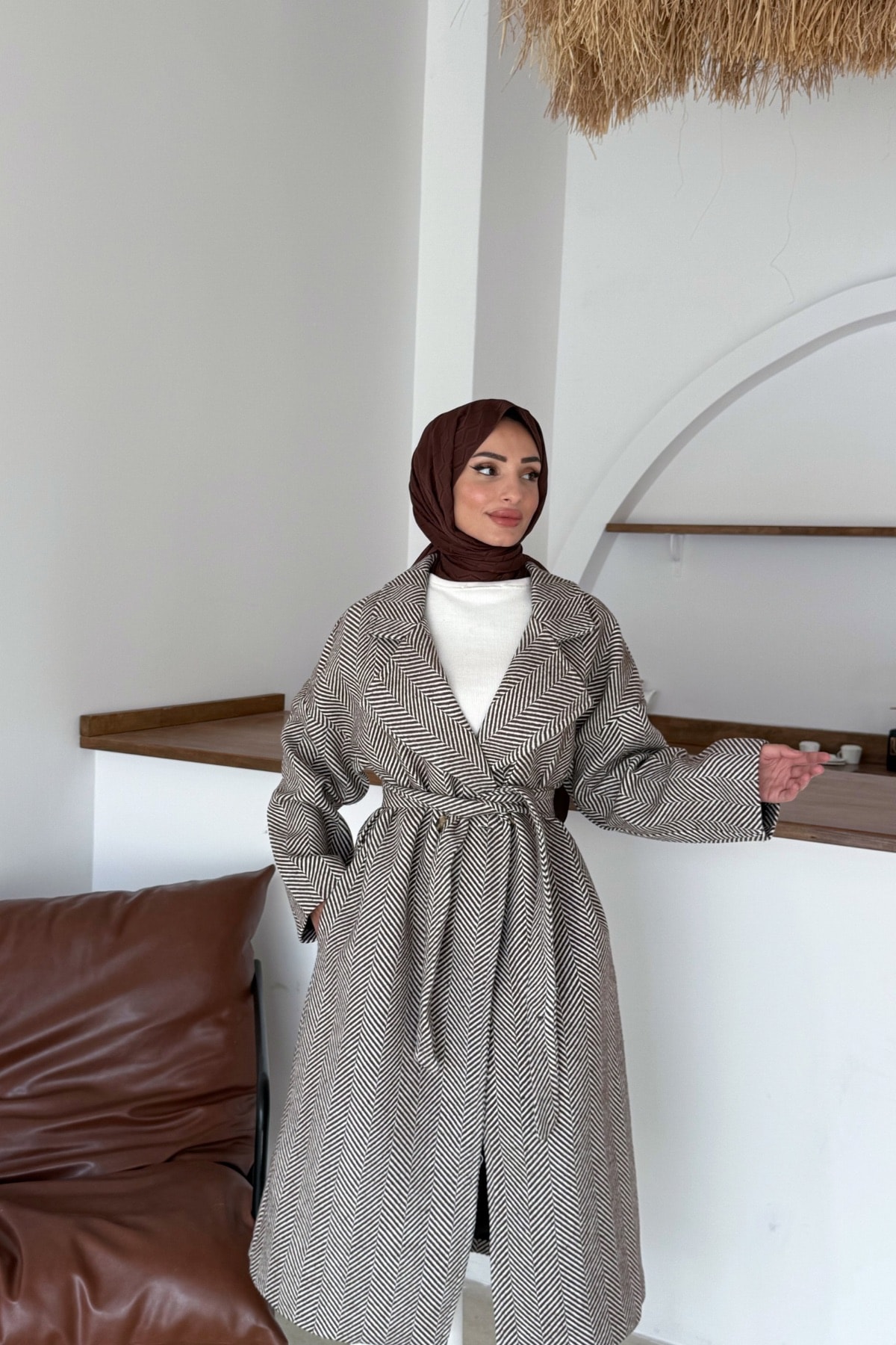 Efide Astarlı Kaşe Kaban | Kahve