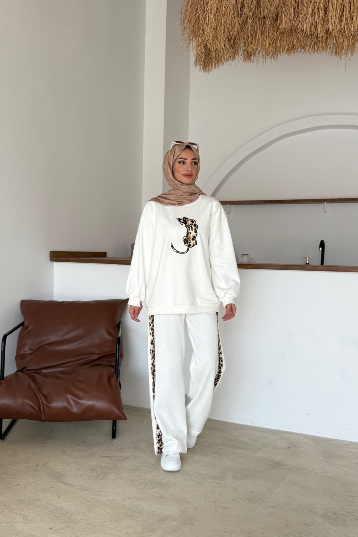 Ala Şardonlu Takım | Beyaz