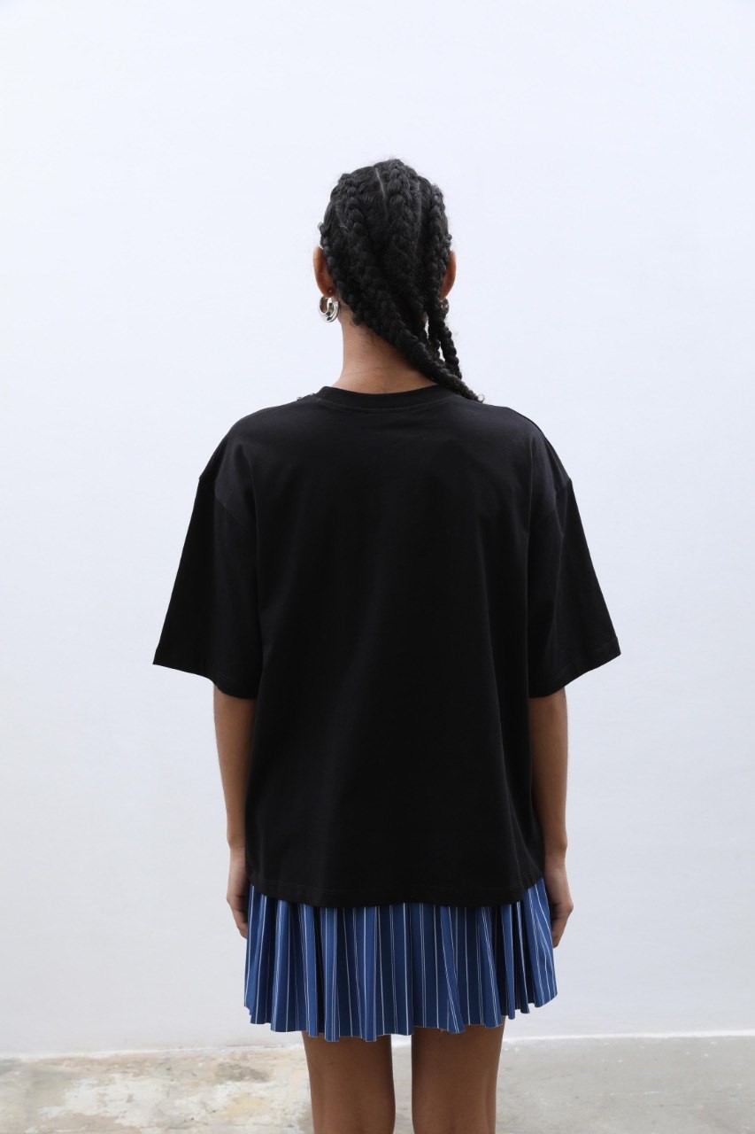 Yakası Kristal Taşlı Oversize T-shirt
