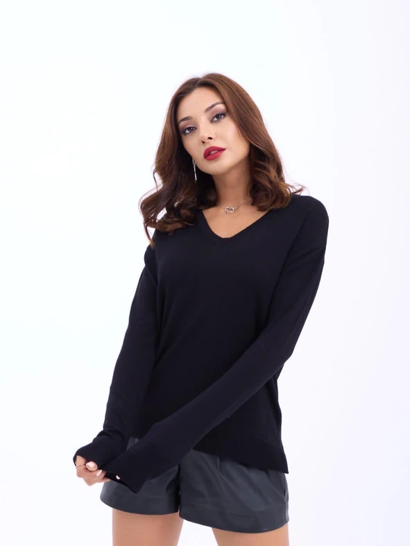 Basic V Yaka Triko Siyah Kazak