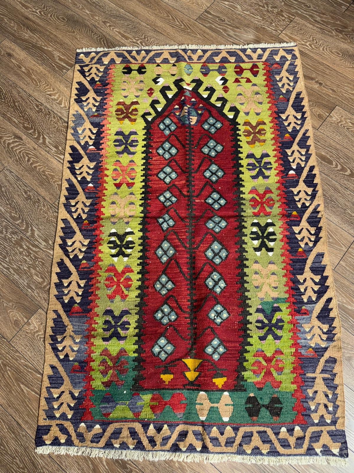 Konya El Dokuma Kilim – 80 Yaşında
