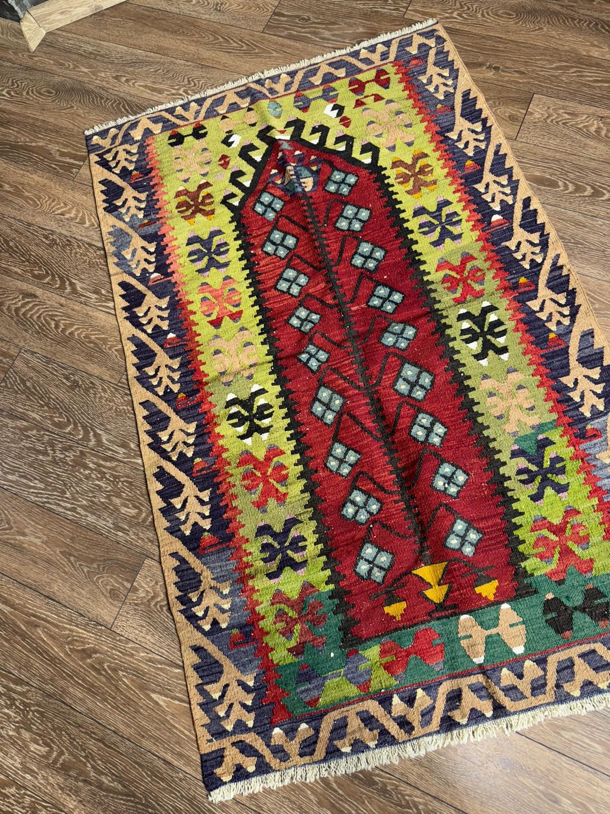 Konya El Dokuma Kilim – 80 Yaşında