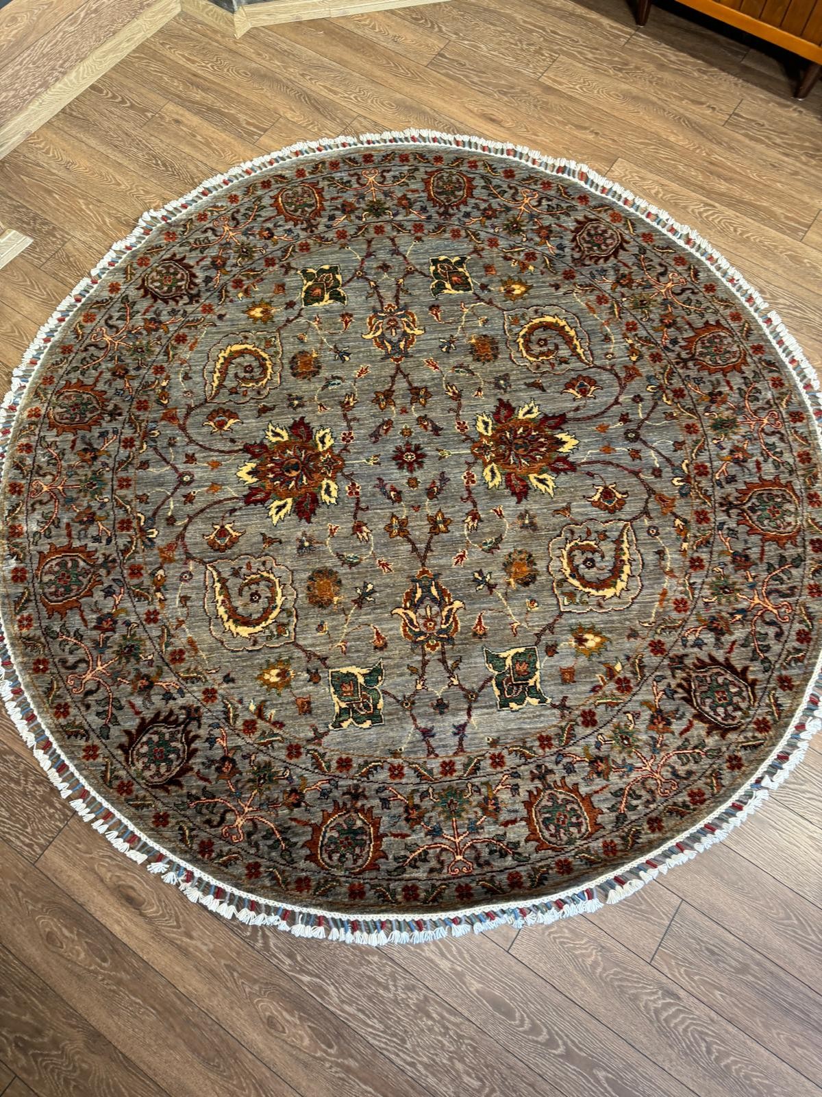 Oval Sultani Halı 205 x 205 (4.2 m2)