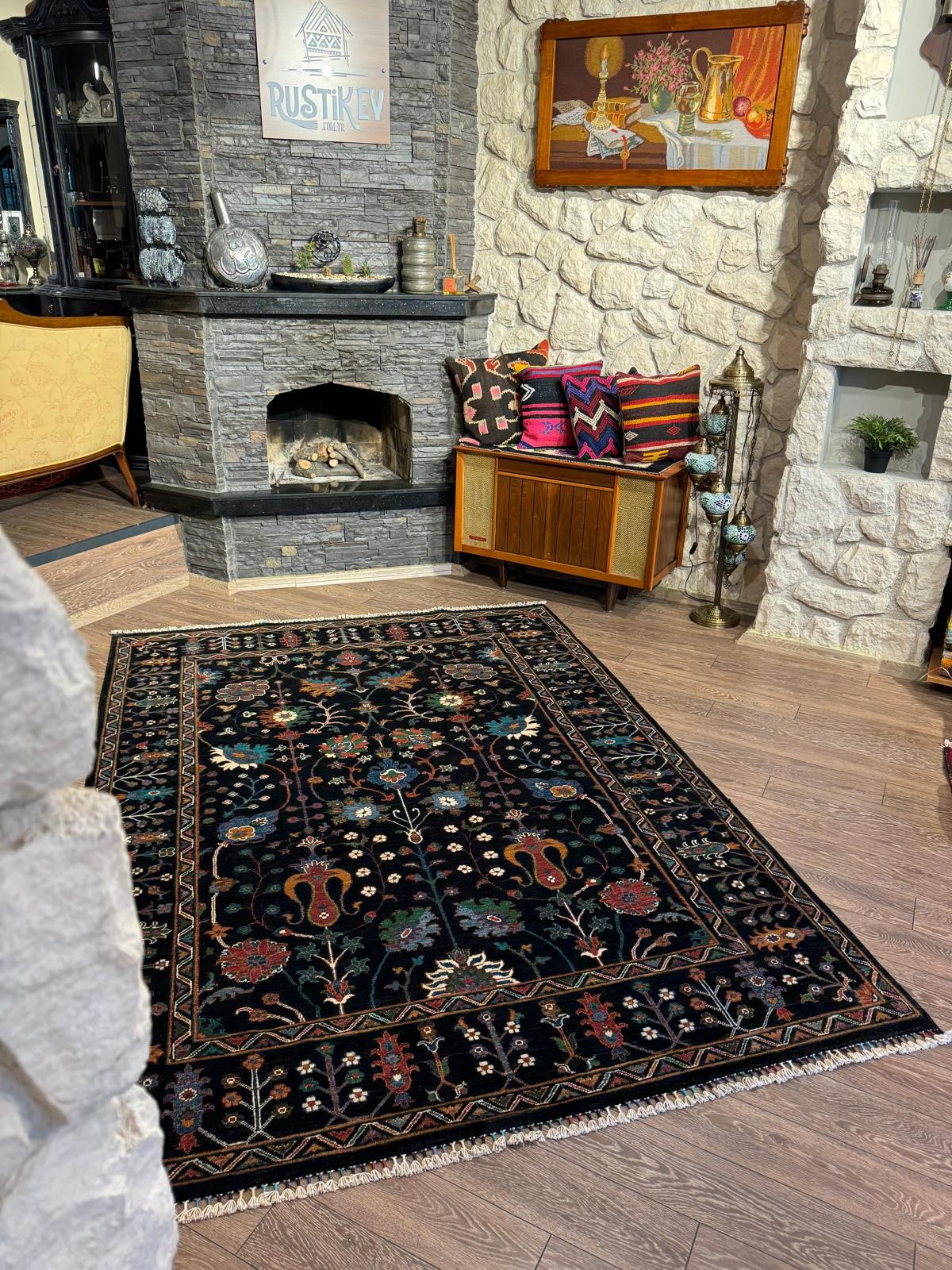 SUZANİ HALI (4.38 m2)