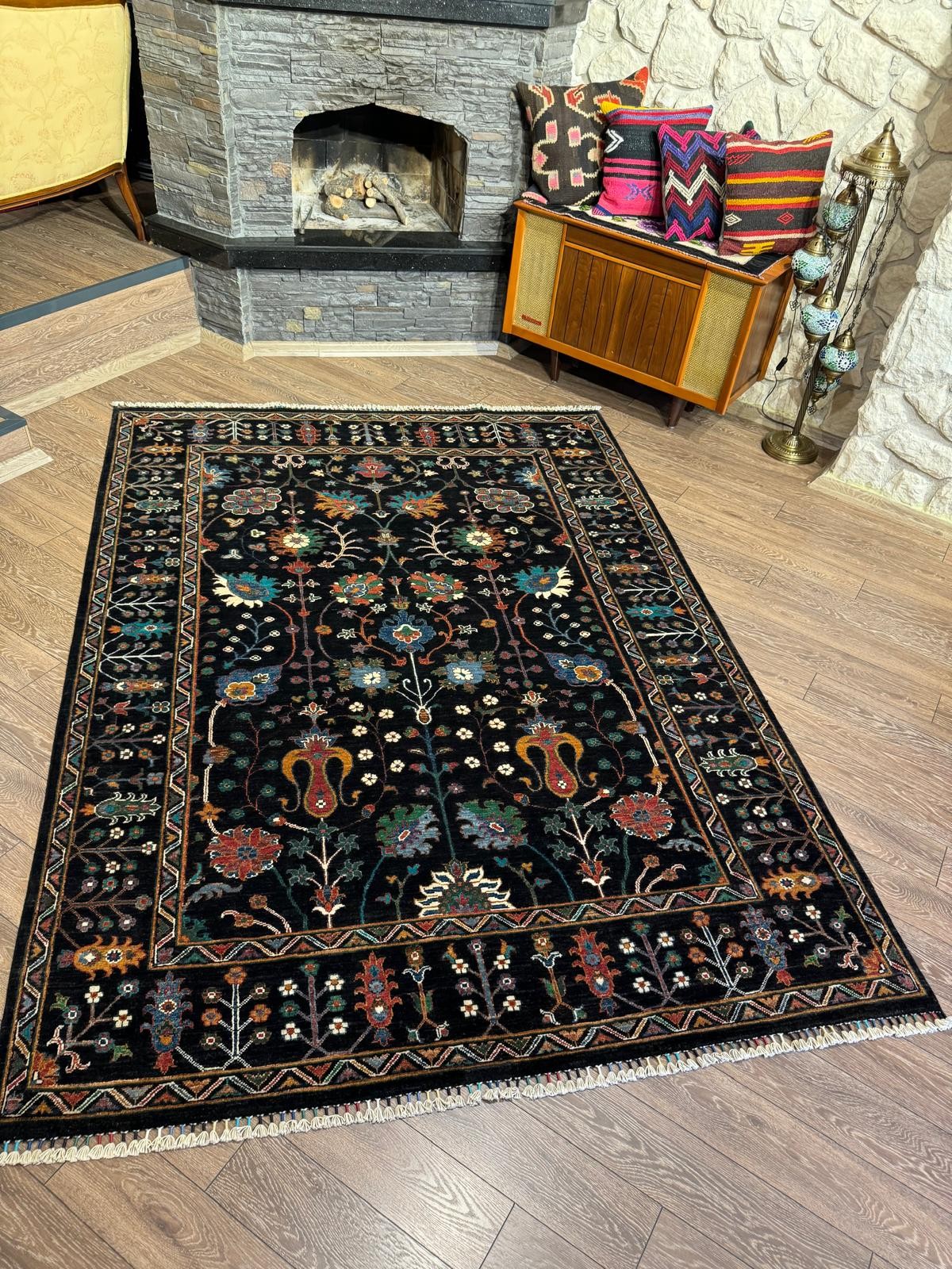 SUZANİ HALI (4.38 m2)