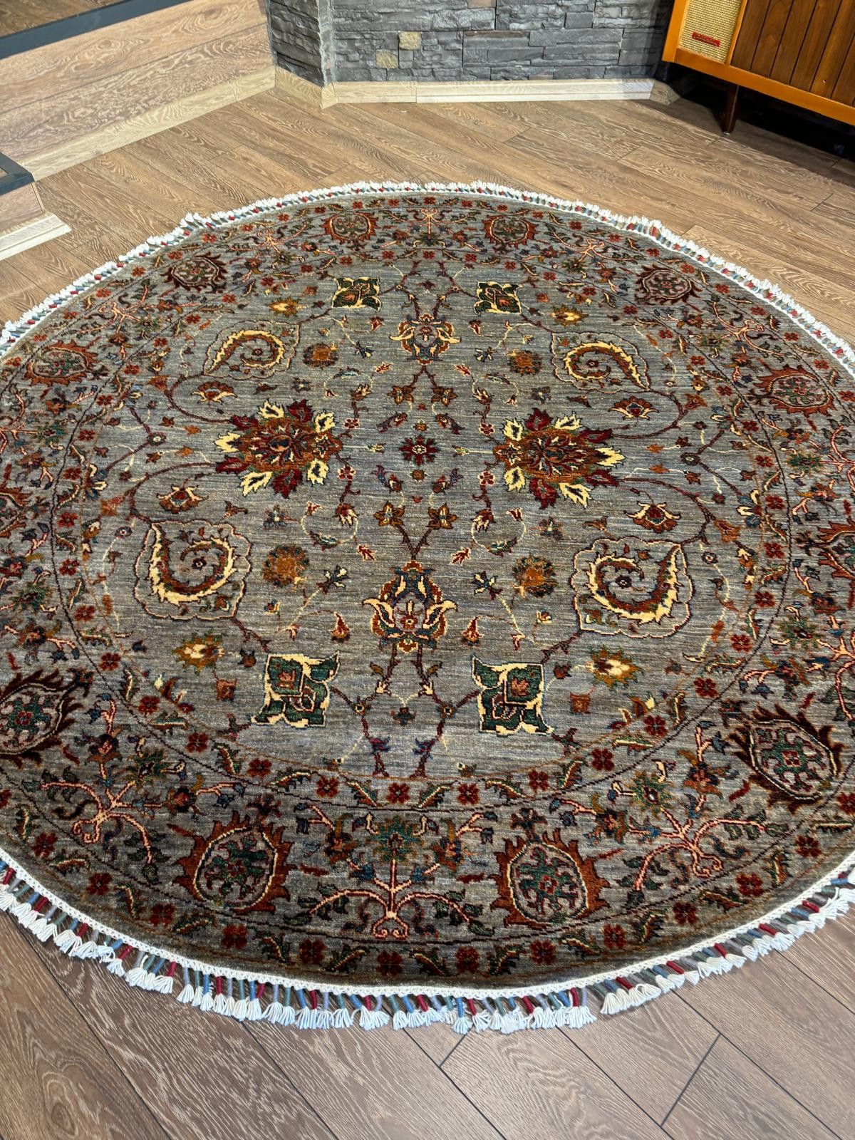 Oval Sultani Halı 205 x 205 (4.2 m2)