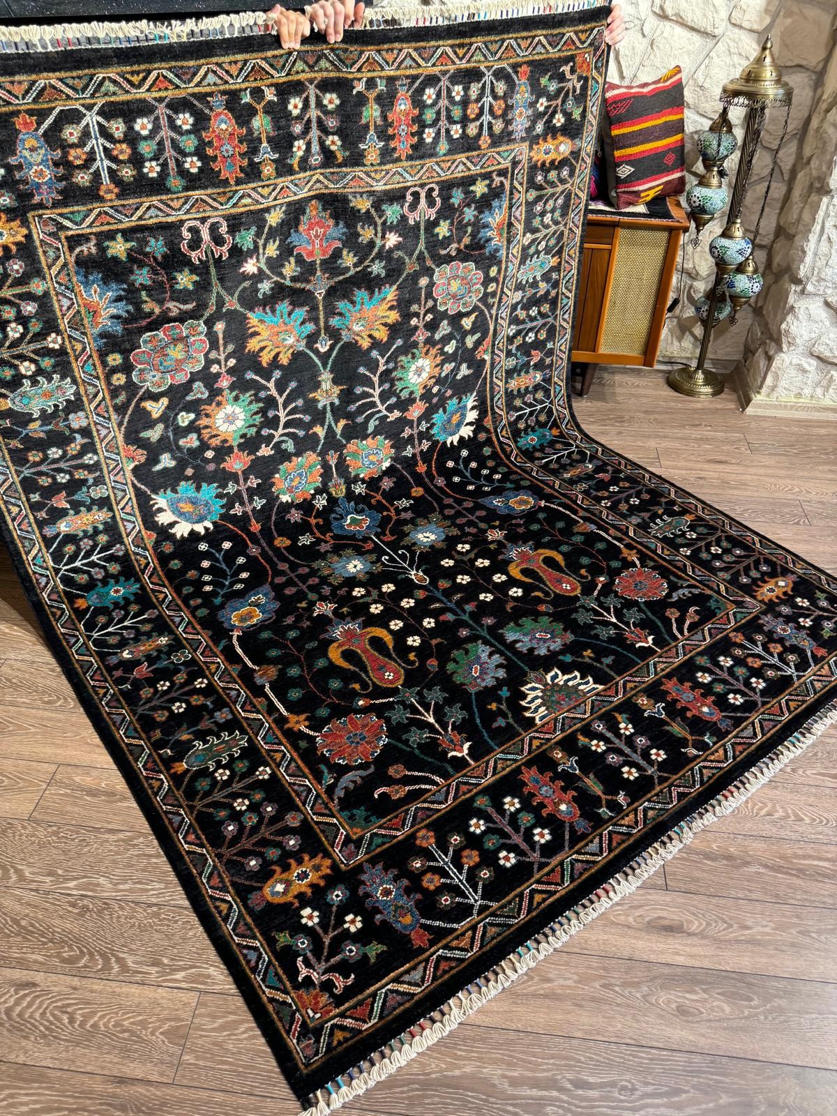 SUZANİ HALI (4.38 m2)