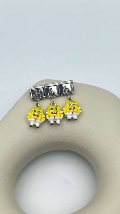 nomi charm