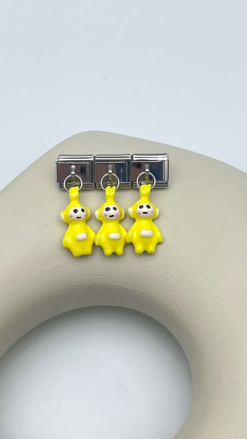 nomi charm