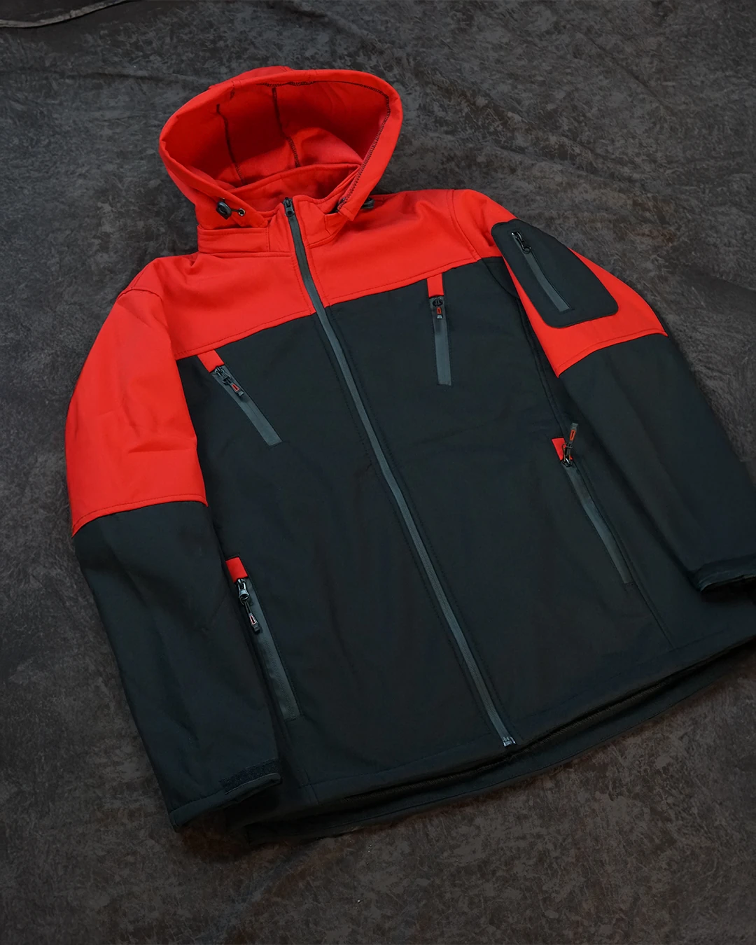 Soft Shell Kırmızı Siyah Segmented Model(Unisex Mont)