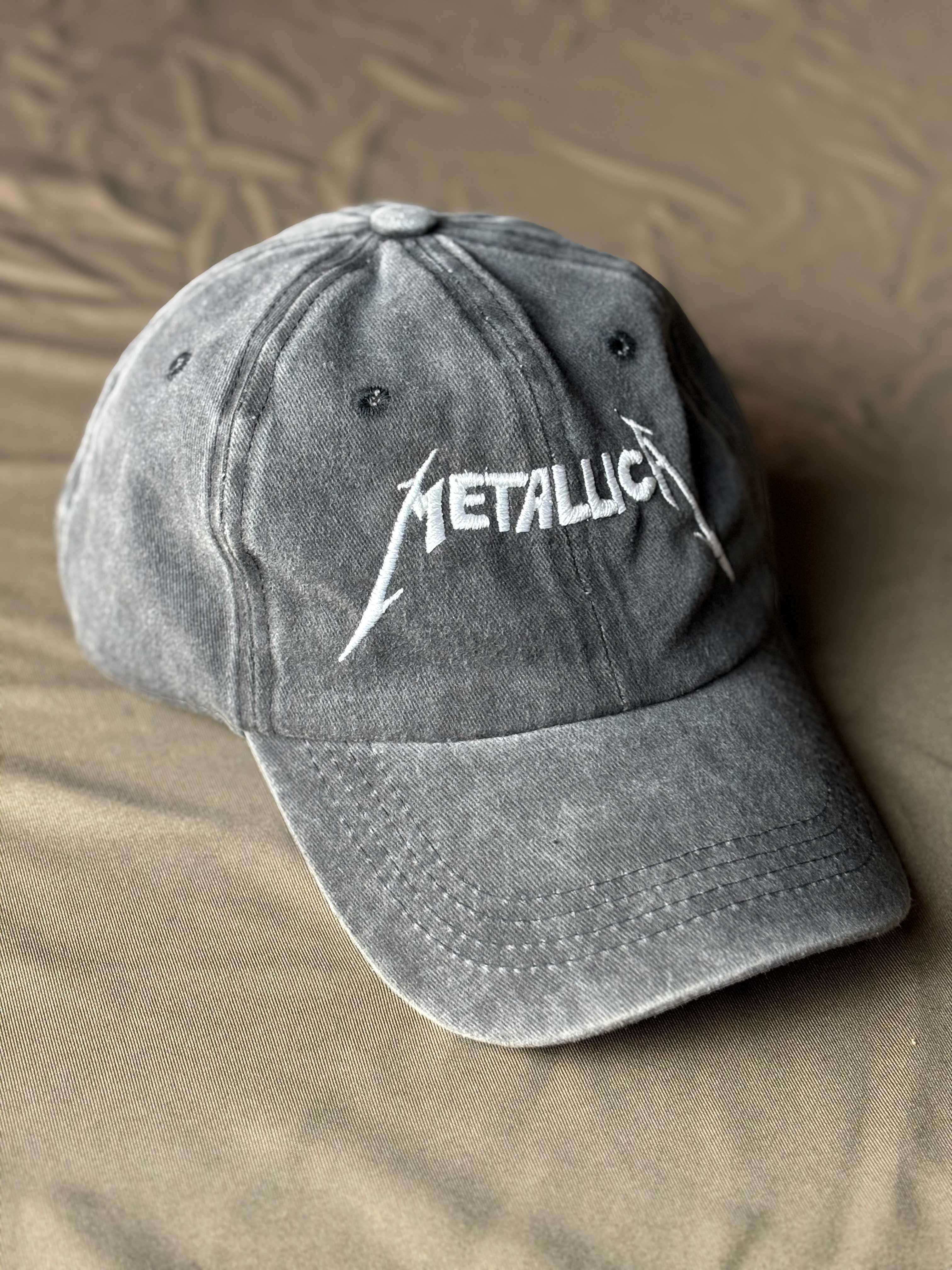 Metallica Logo Nakışlı  (Eskitme Gri Şapka)