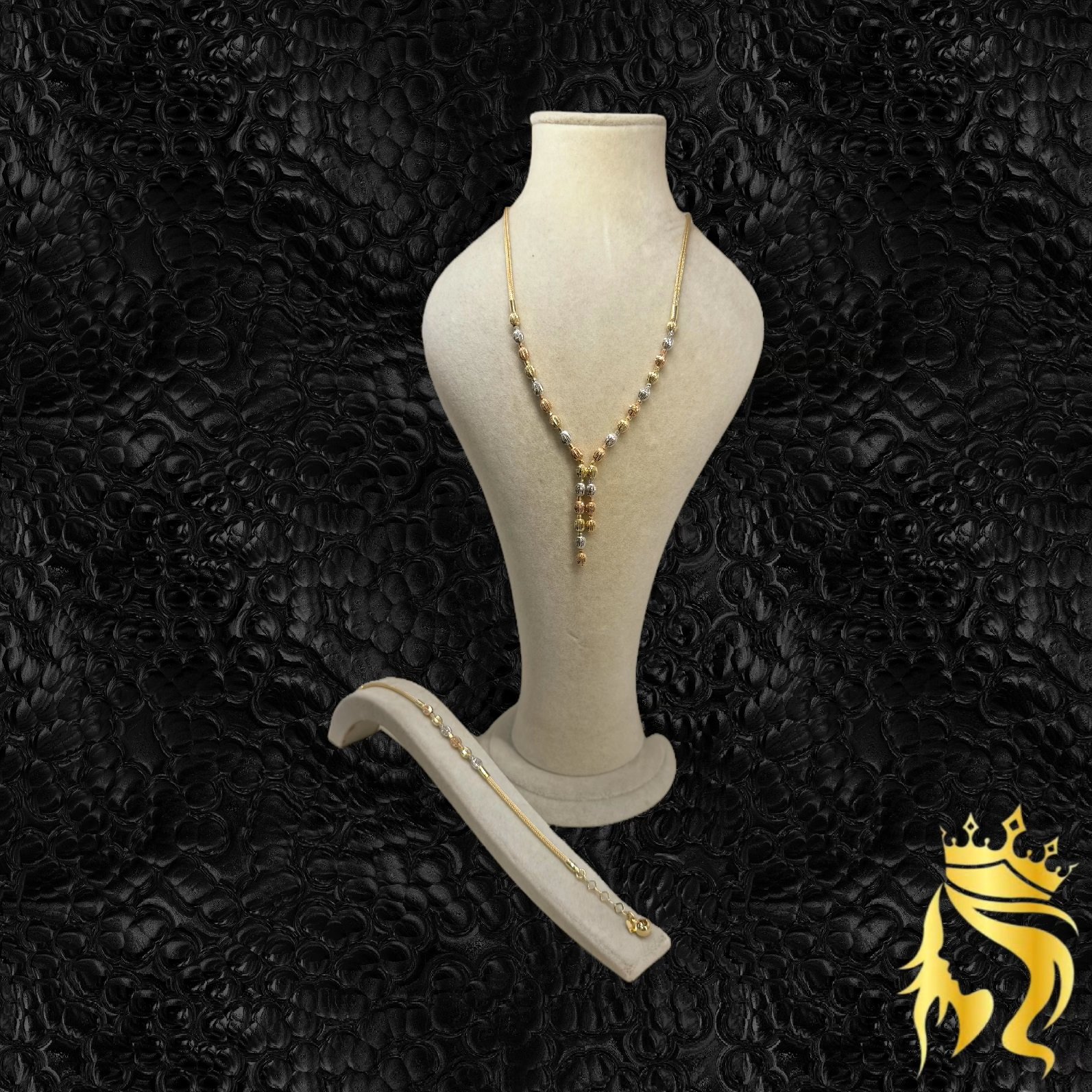 Women's Dorica Necklace and Bracelet Set Set