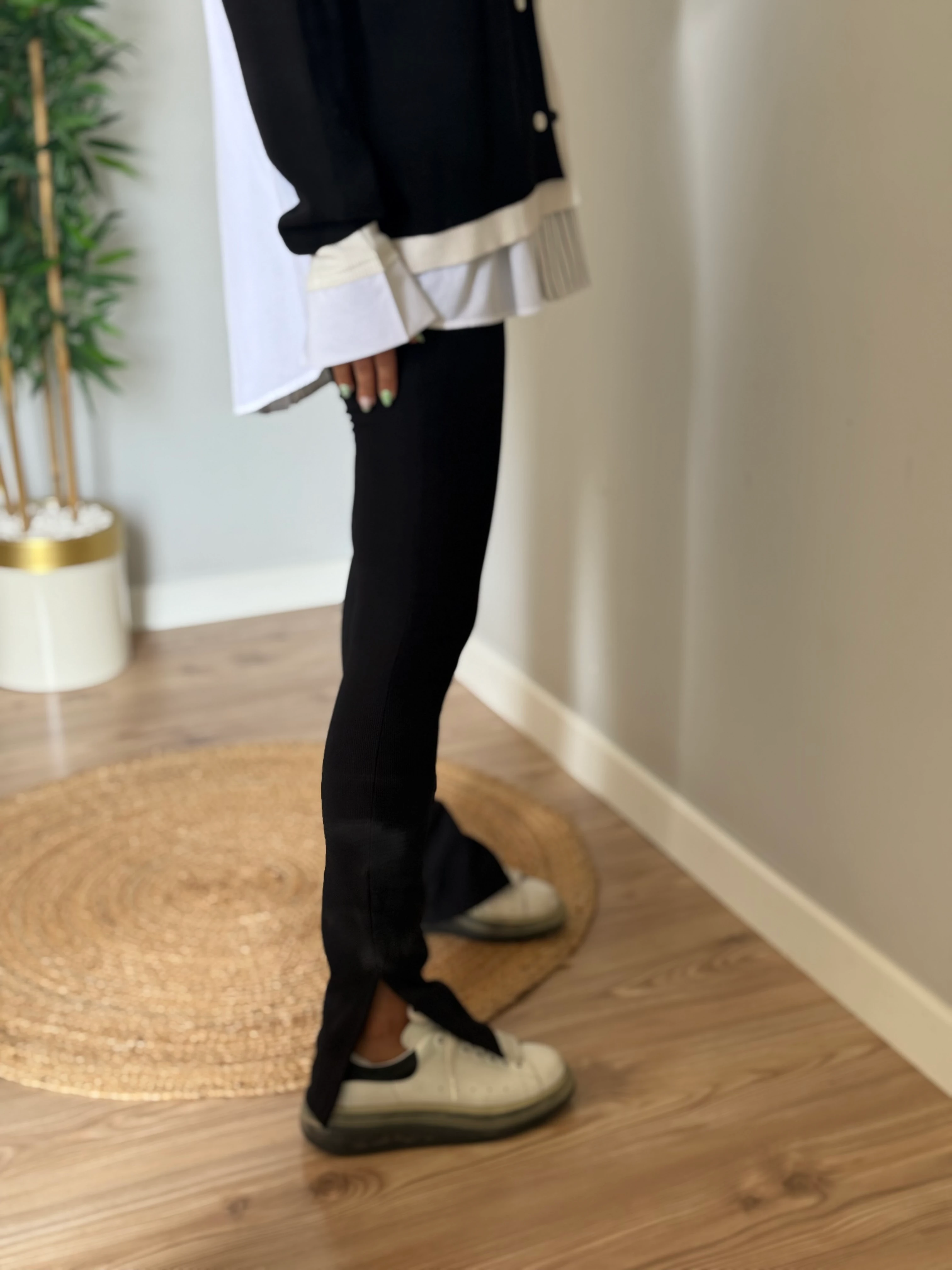 Yırtmaç Detaylı Sıkı Tayt