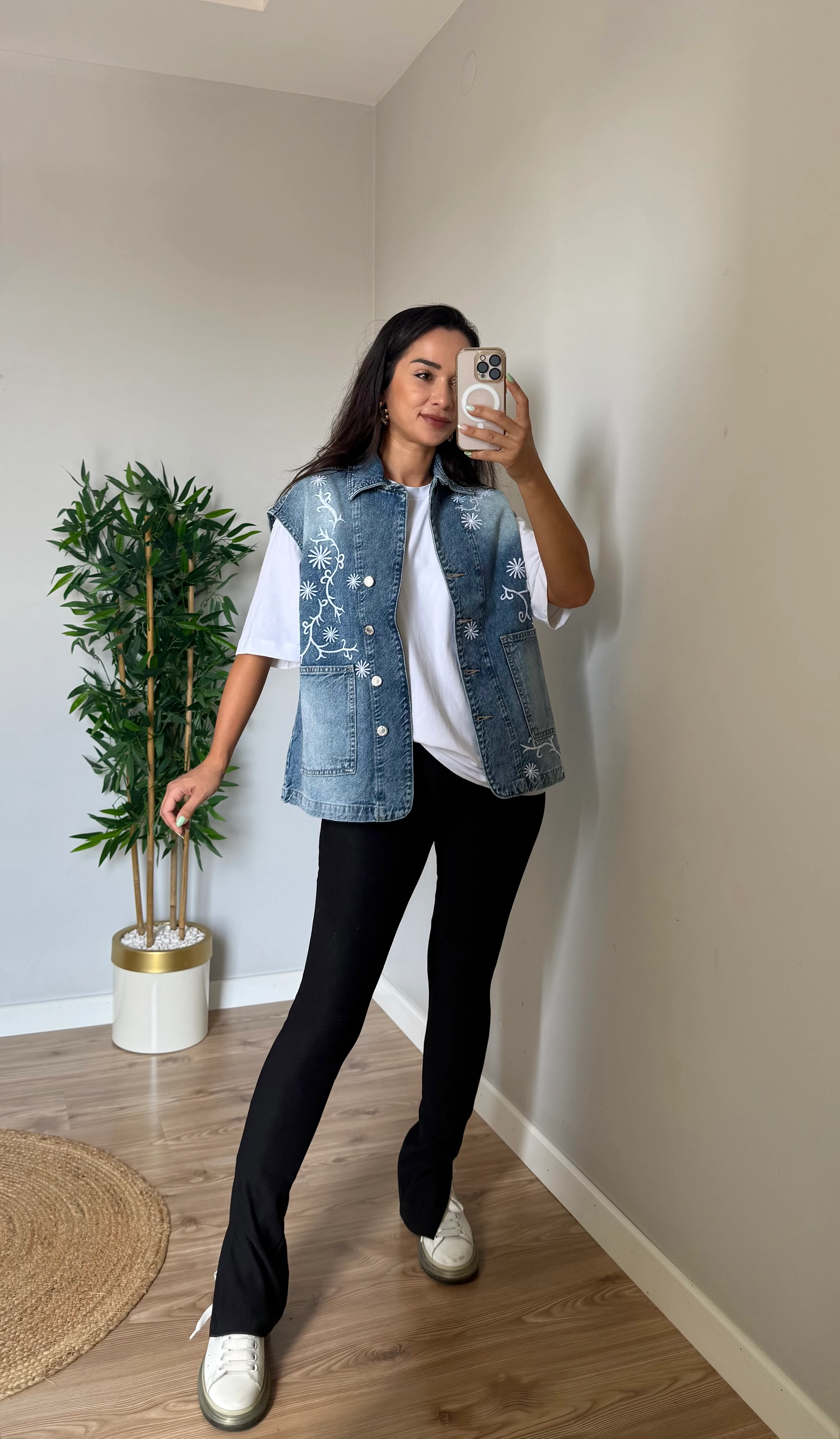 Nakış İşlemeli Jean Yelek