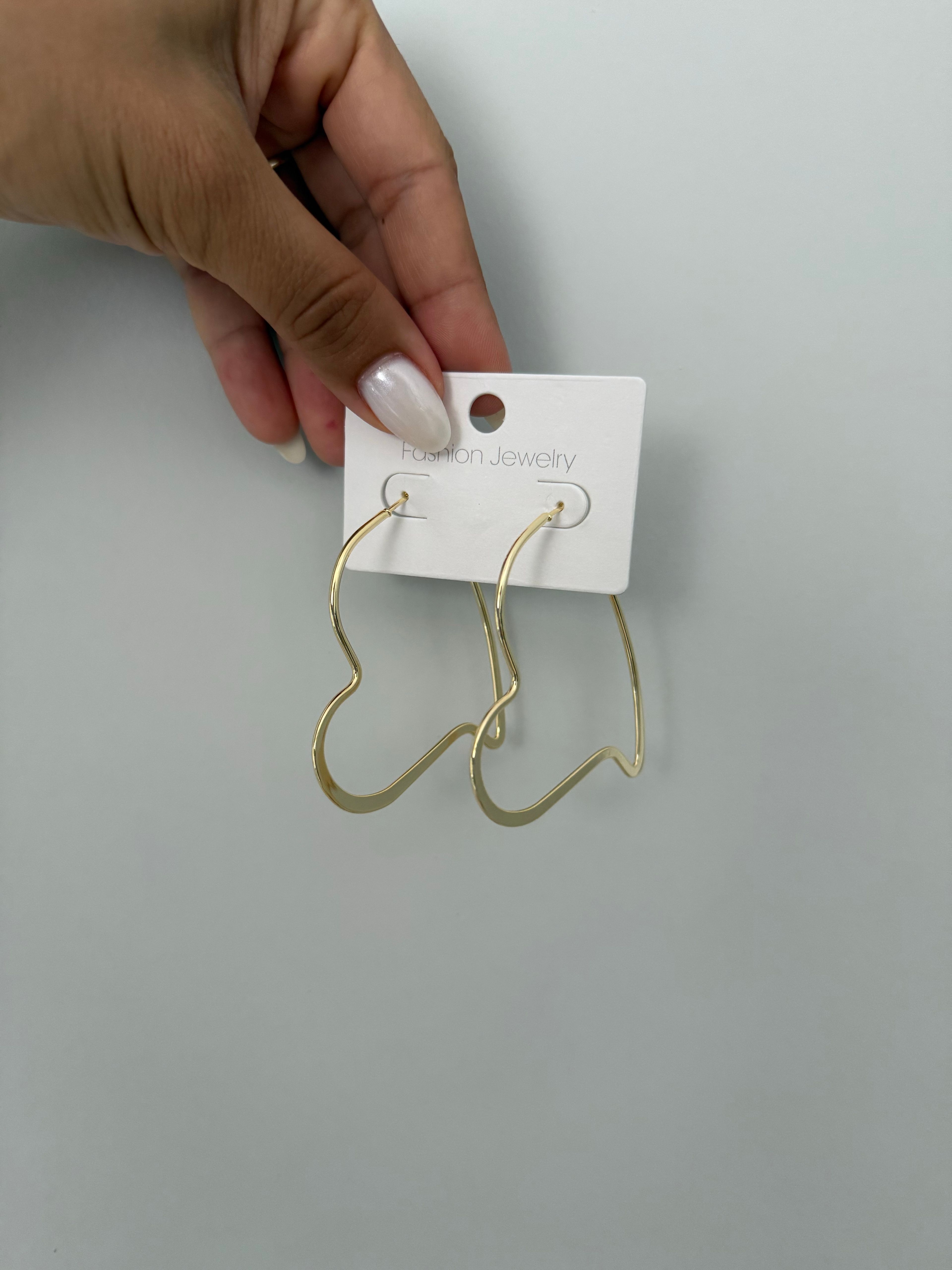 Kalp Desenli Gold Küpe
