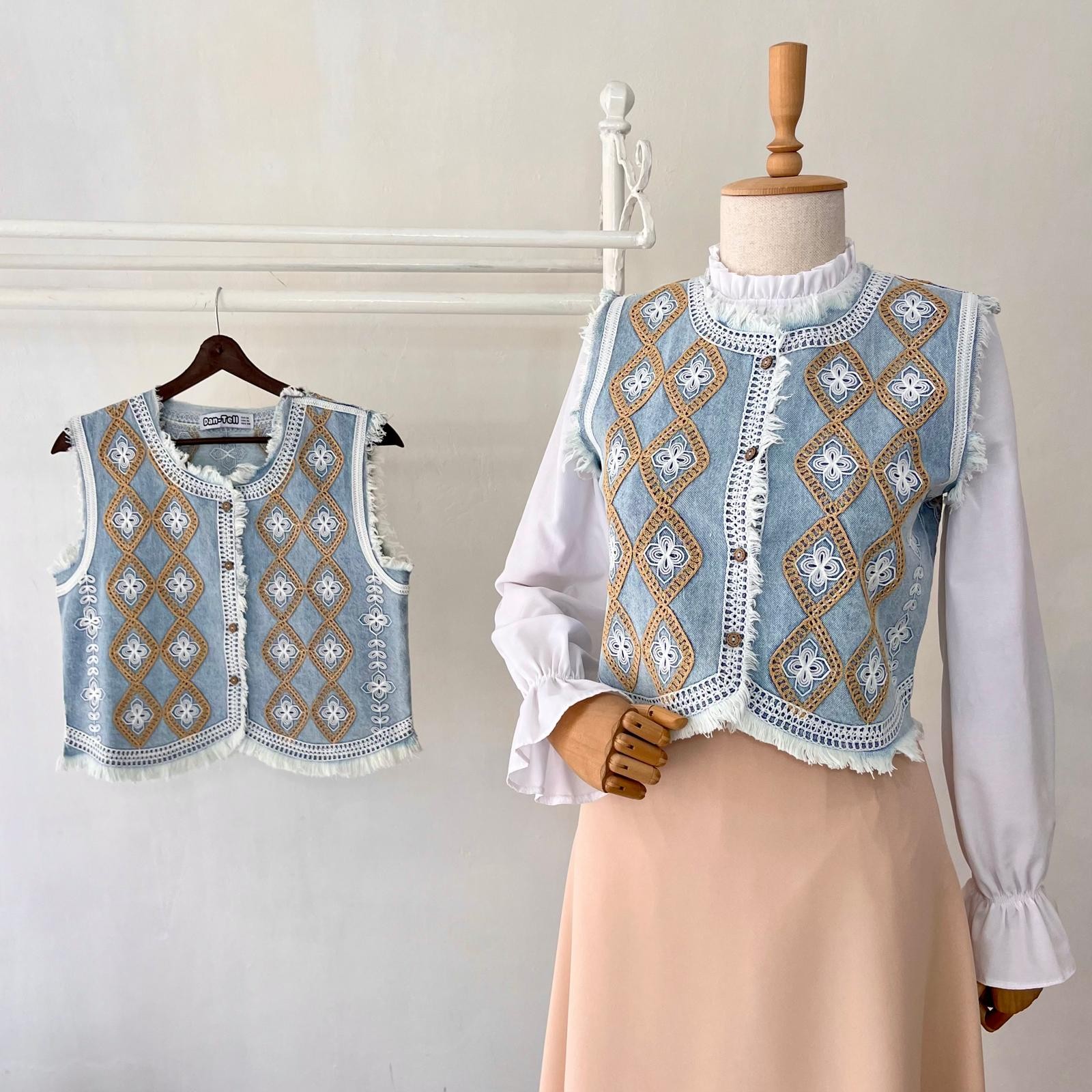 Nakışlı Kot Yelek(Düğmesiz)