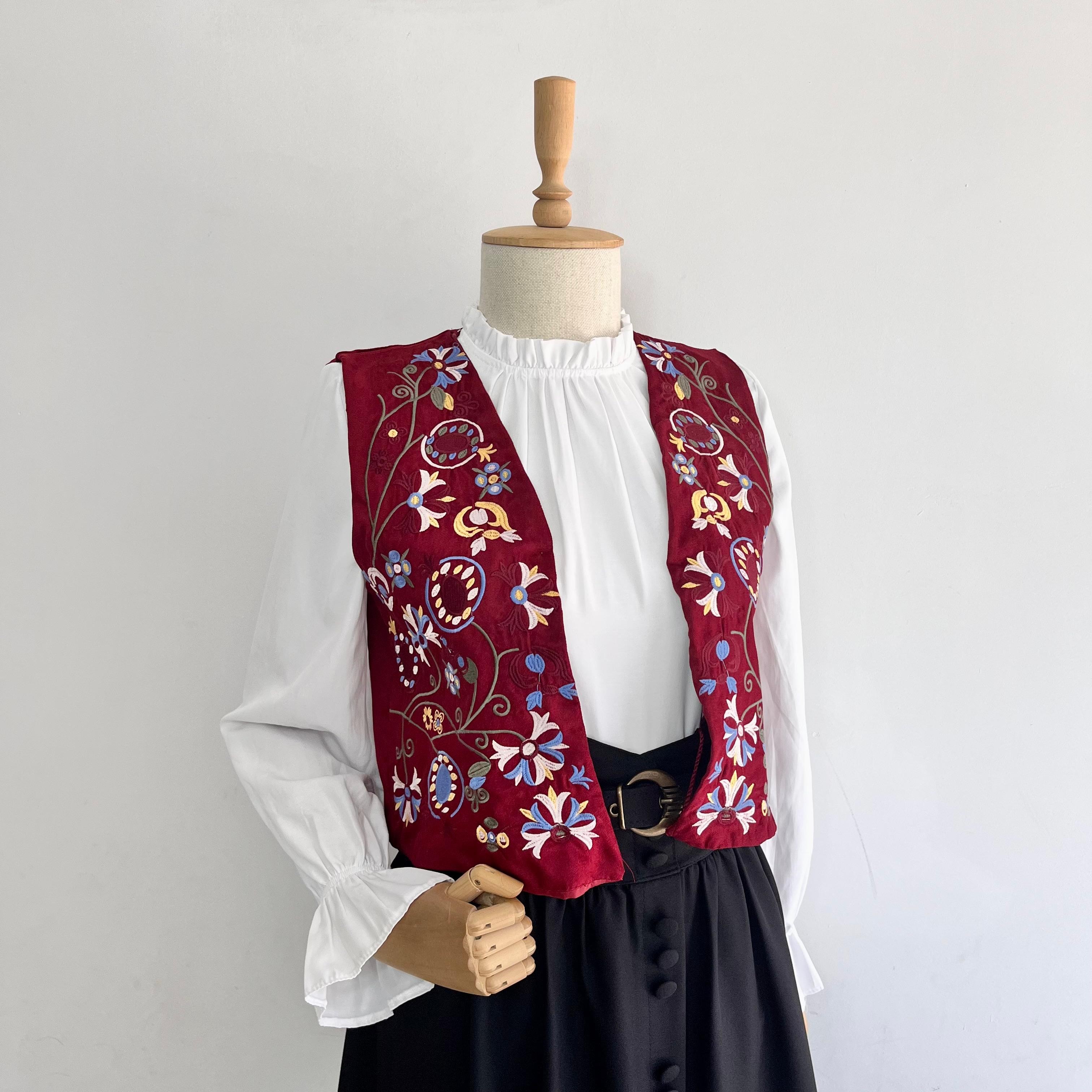Bordo Otantik Nakışlı Yelek