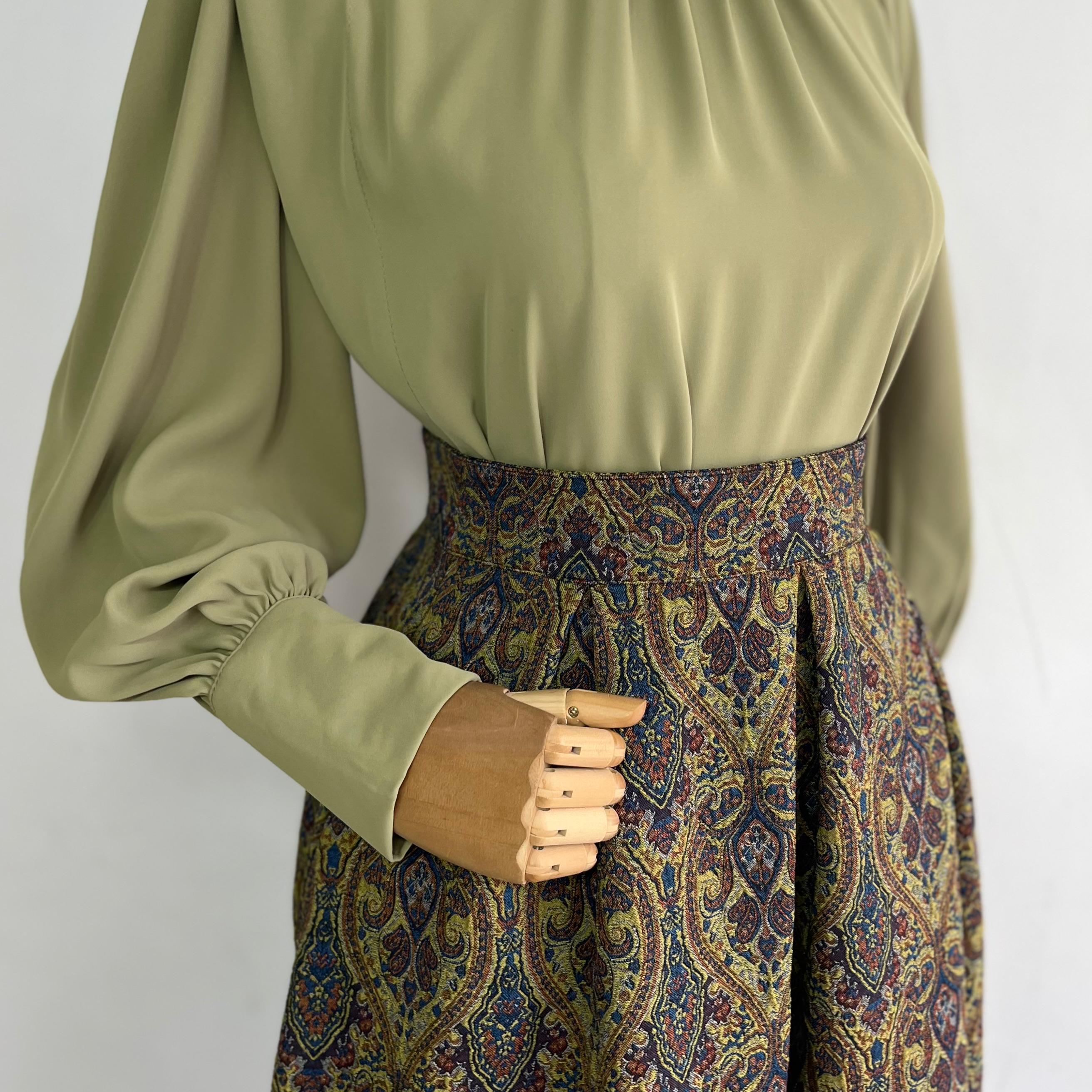 Yeşil Hakim Yaka Gömlek