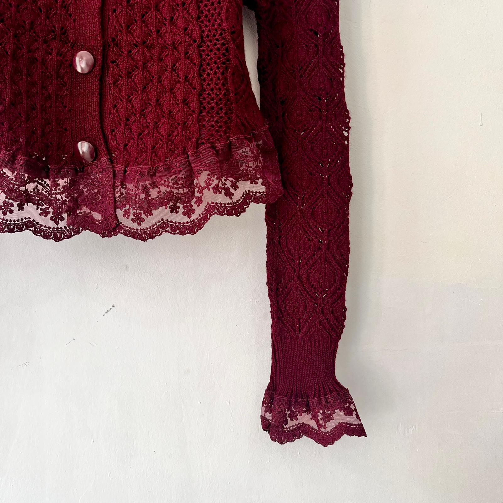 Güpür Detaylı Bordo Hırka