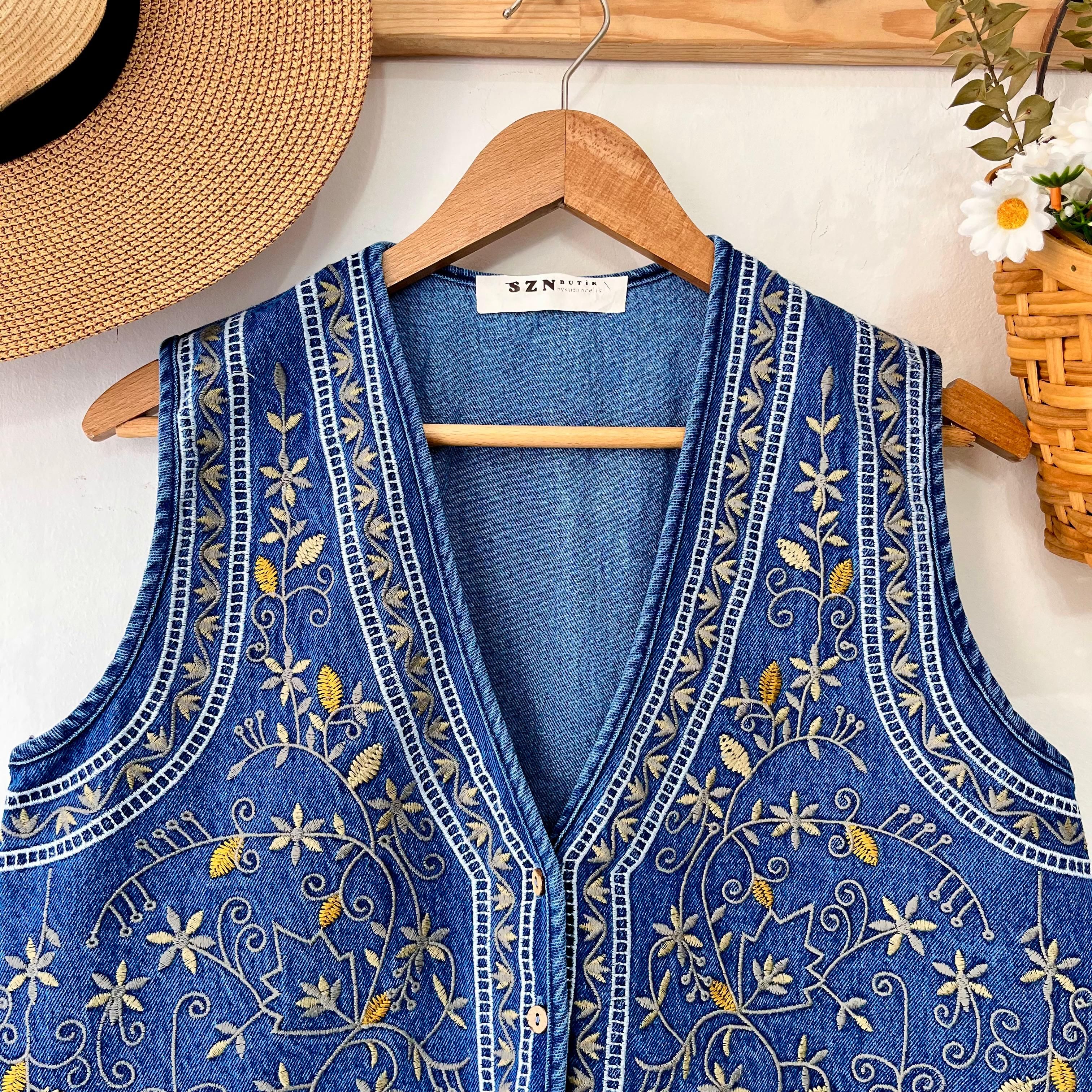 Nakışlı Mavi Denim Yelek