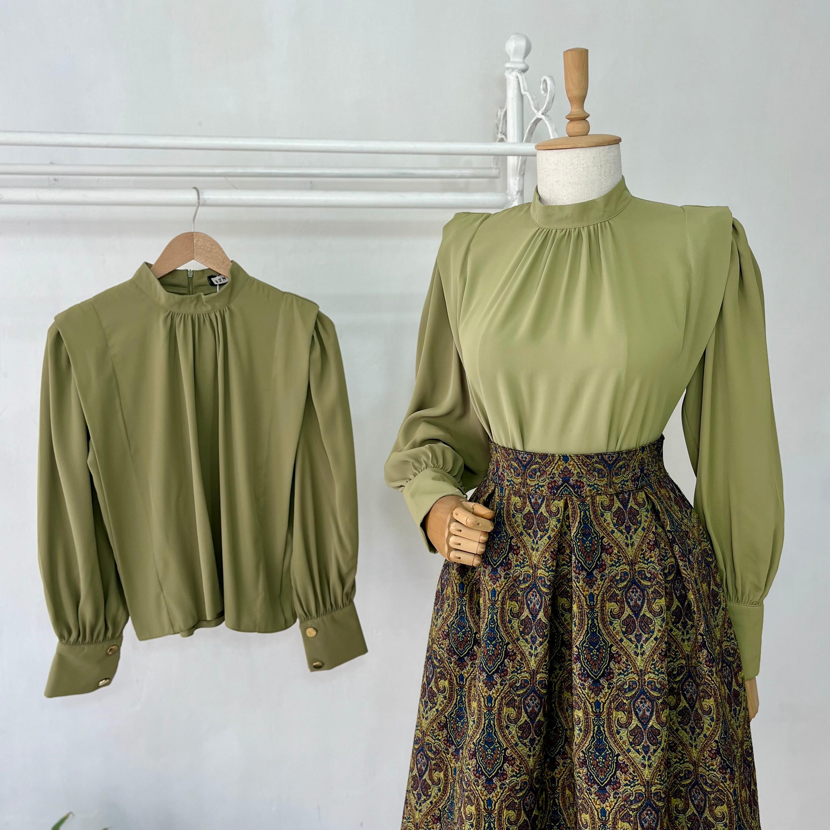 Yeşil Hakim Yaka Gömlek