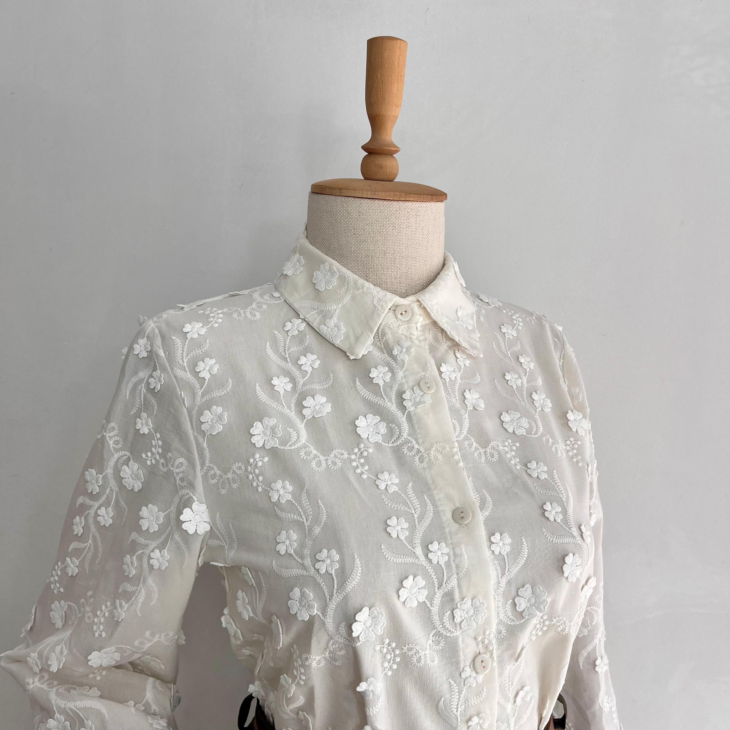 Papatya Brodeli Ekru Gömlek
