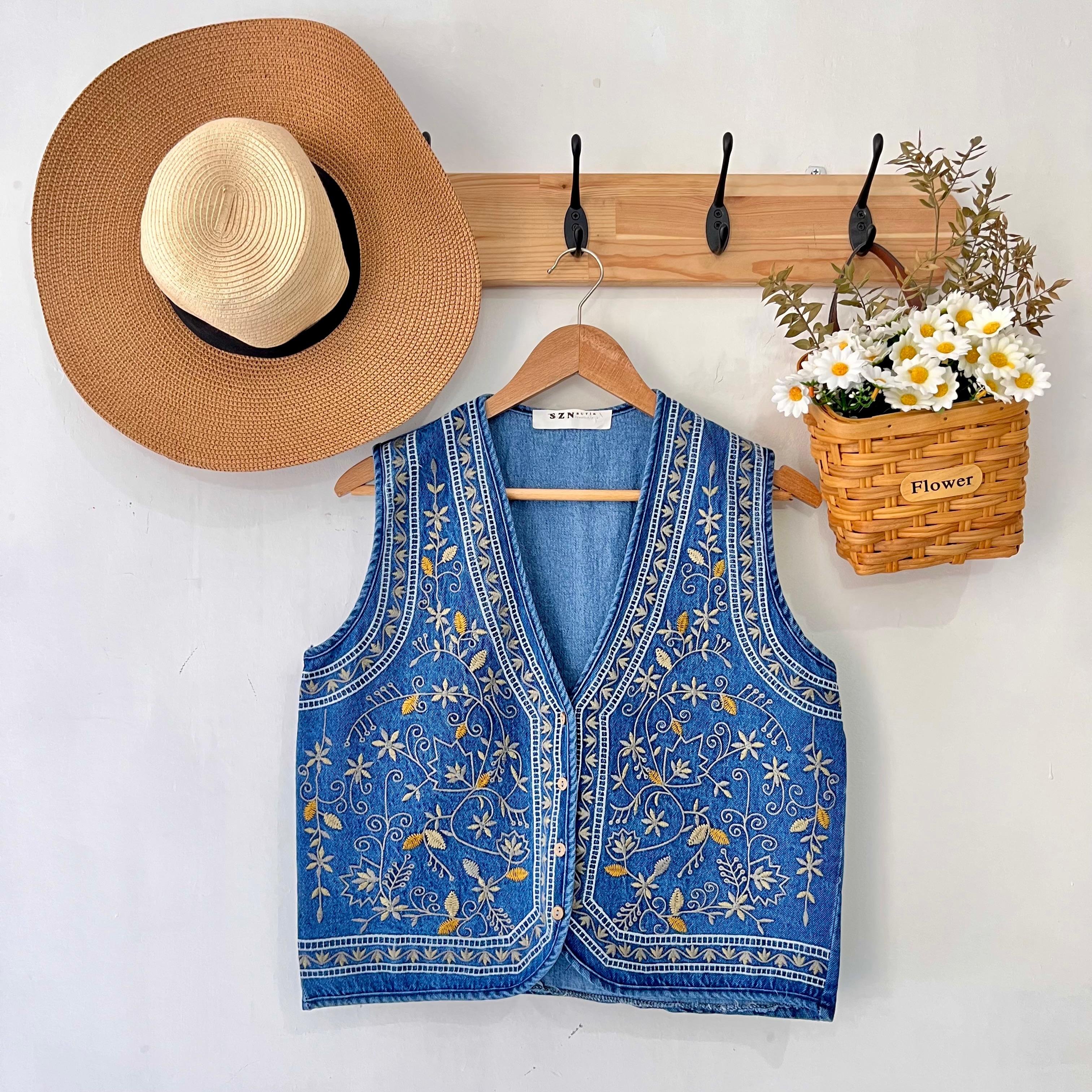 Nakışlı Mavi Denim Yelek