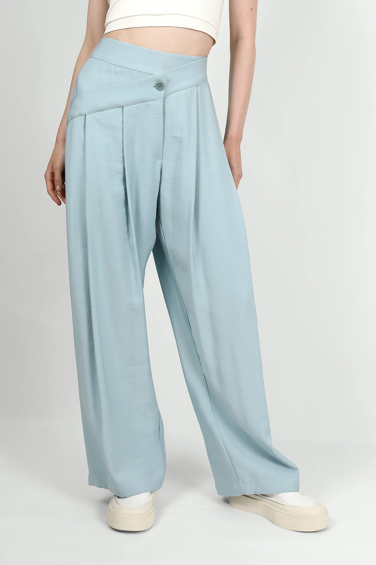 Kadın Asimetrik Belli Bol Paça Pantolon