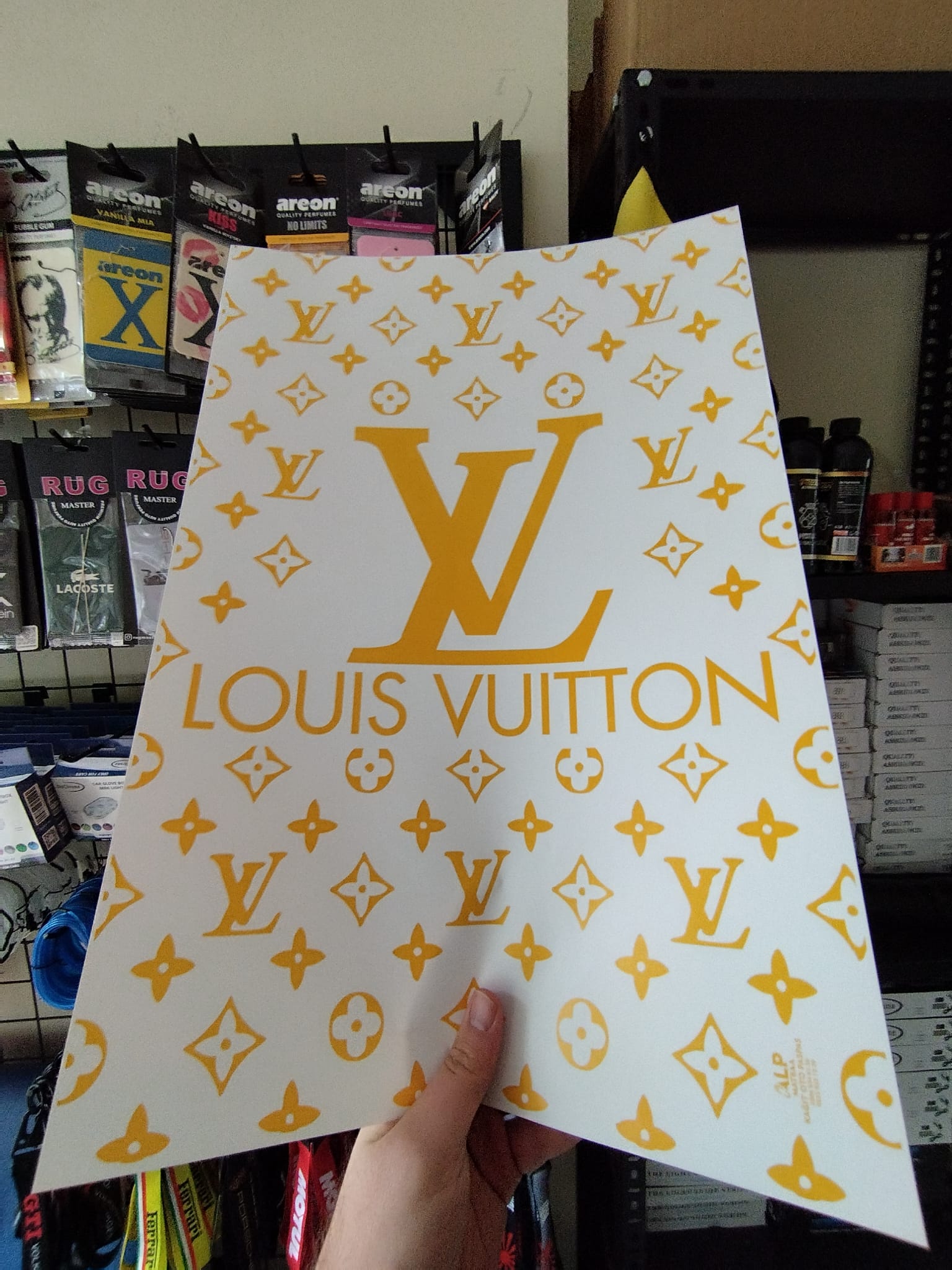 LOUIS VUITTON PASPAS KAĞIDI 10 ADET - BEYAZ TABAN ÜZERİ SARI