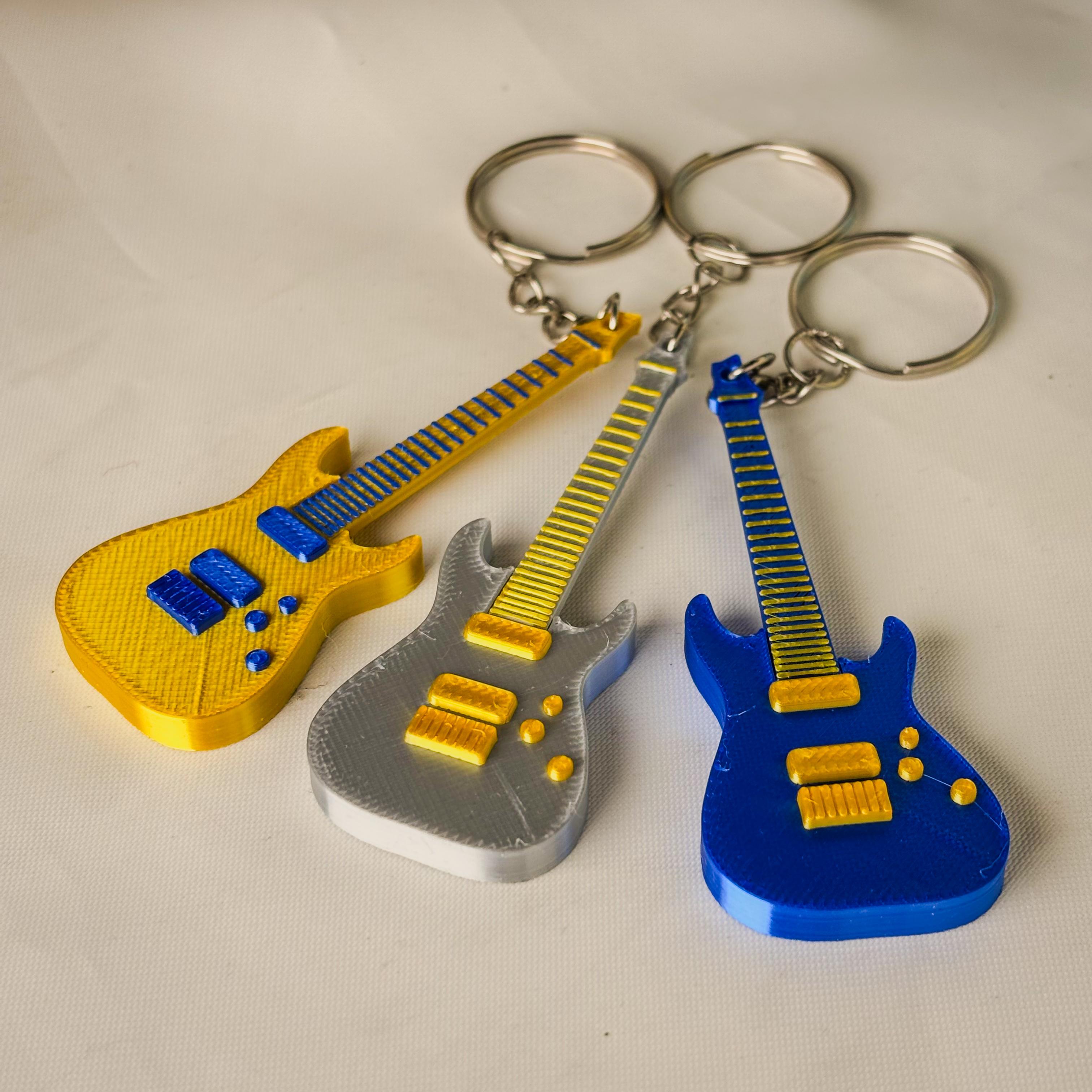 NFC Özellikli Elektro Gitar Anahtarlık – Renk Seçimli Dijital Kartvizit