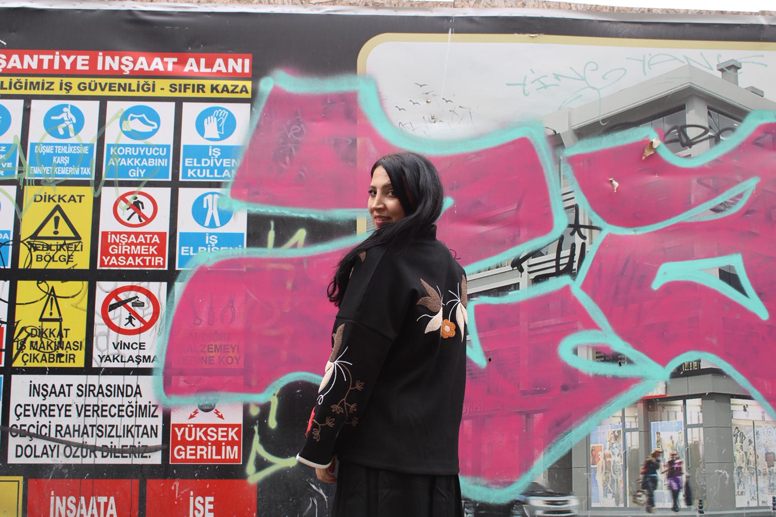 Mevsimlik kabartma işlemeli ceket 