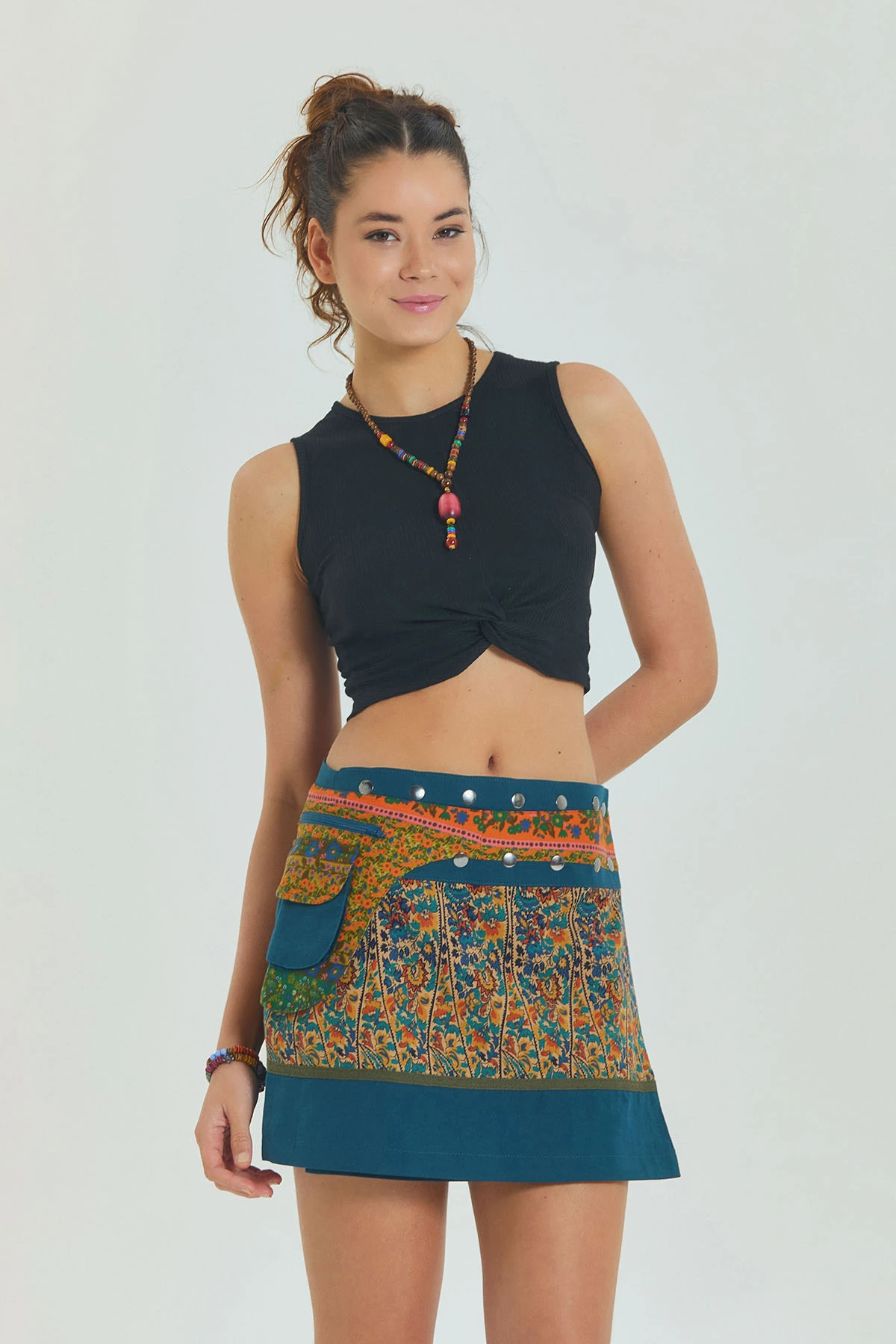 Çiçekli Patch Zımba Detaylı Cepli Mini Etek