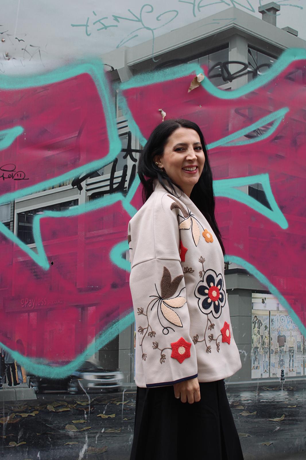 Mevsimlik kabartma işlemeli ceket 