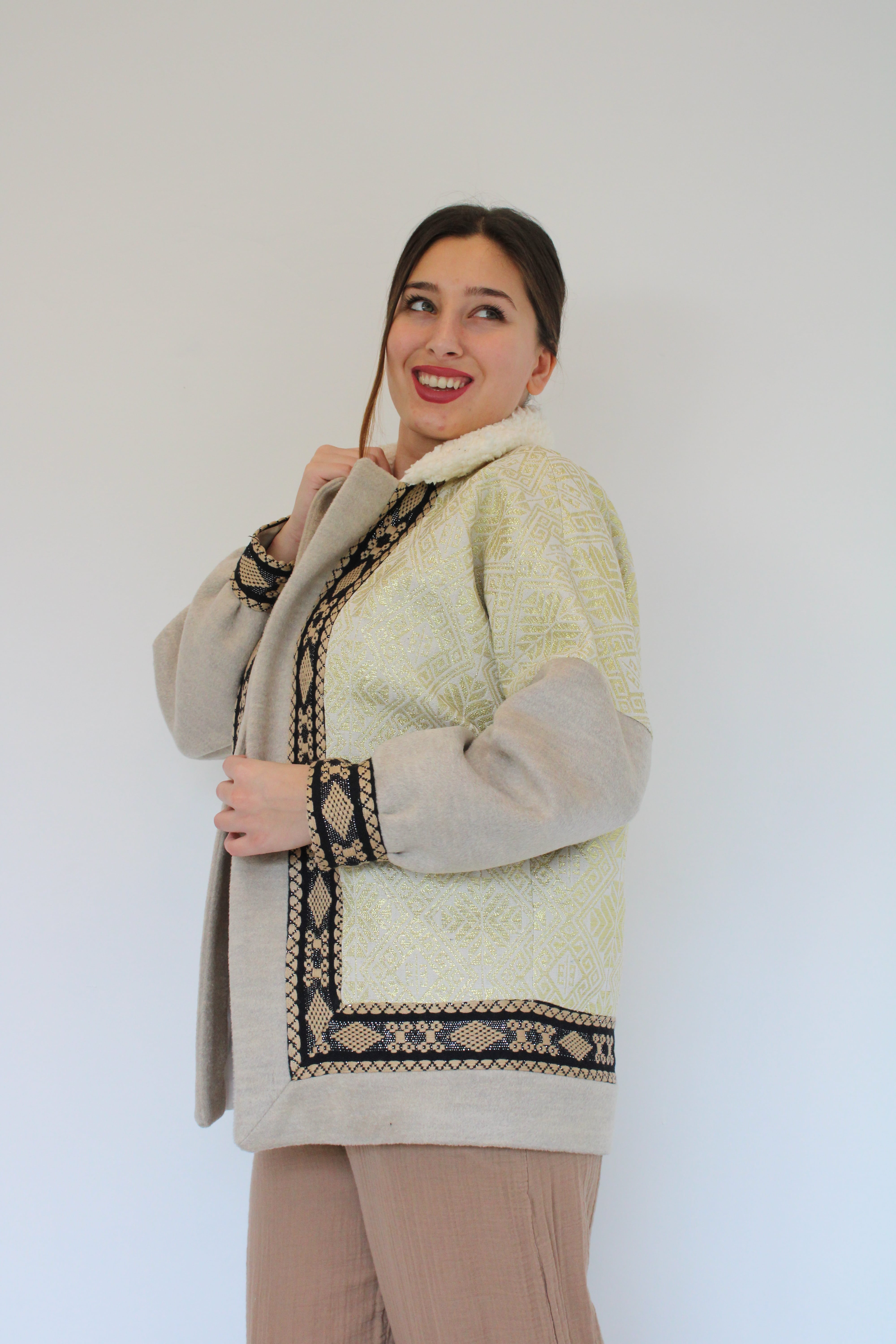 sarı işlemeli