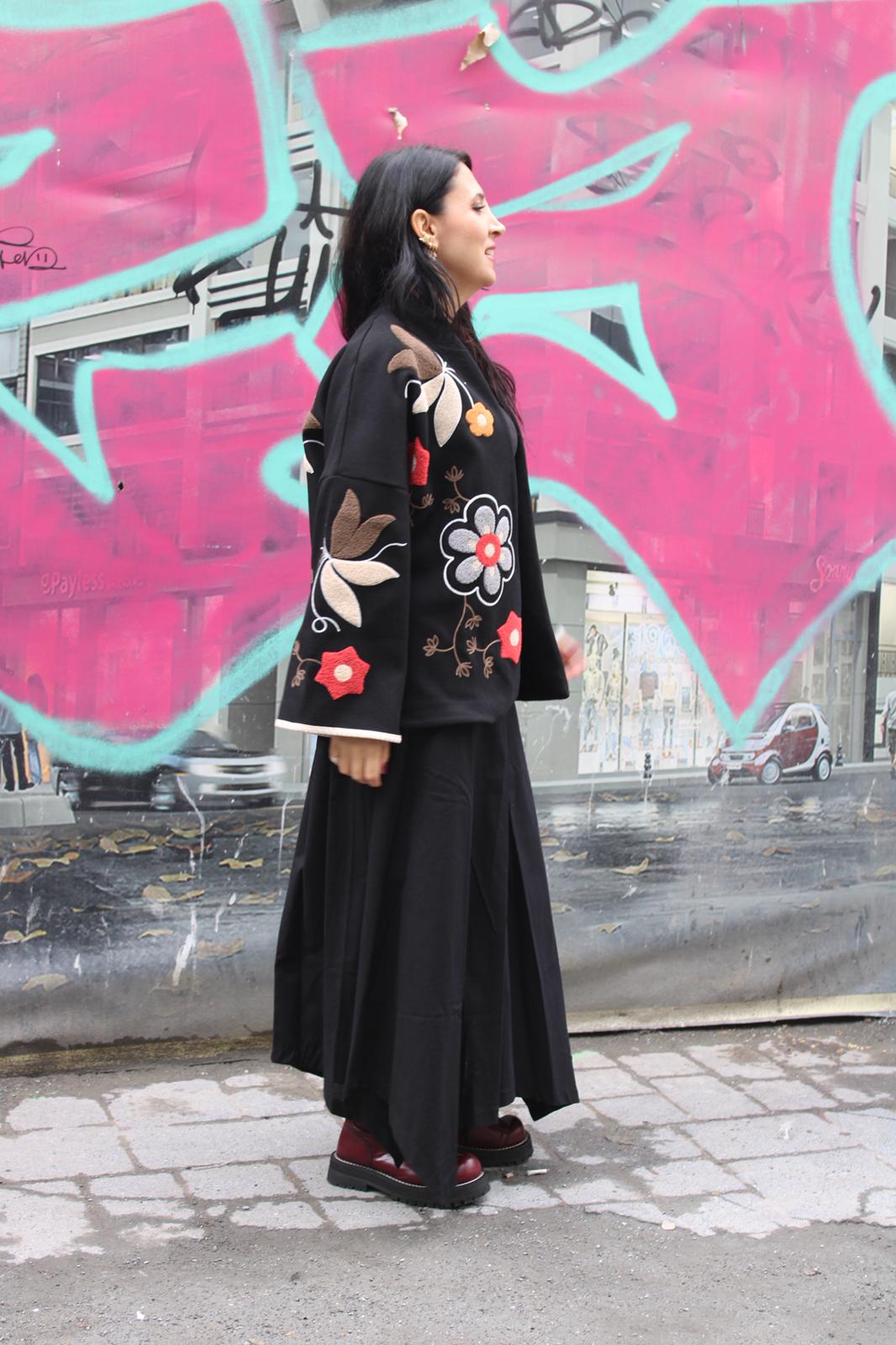 Mevsimlik kabartma işlemeli ceket 