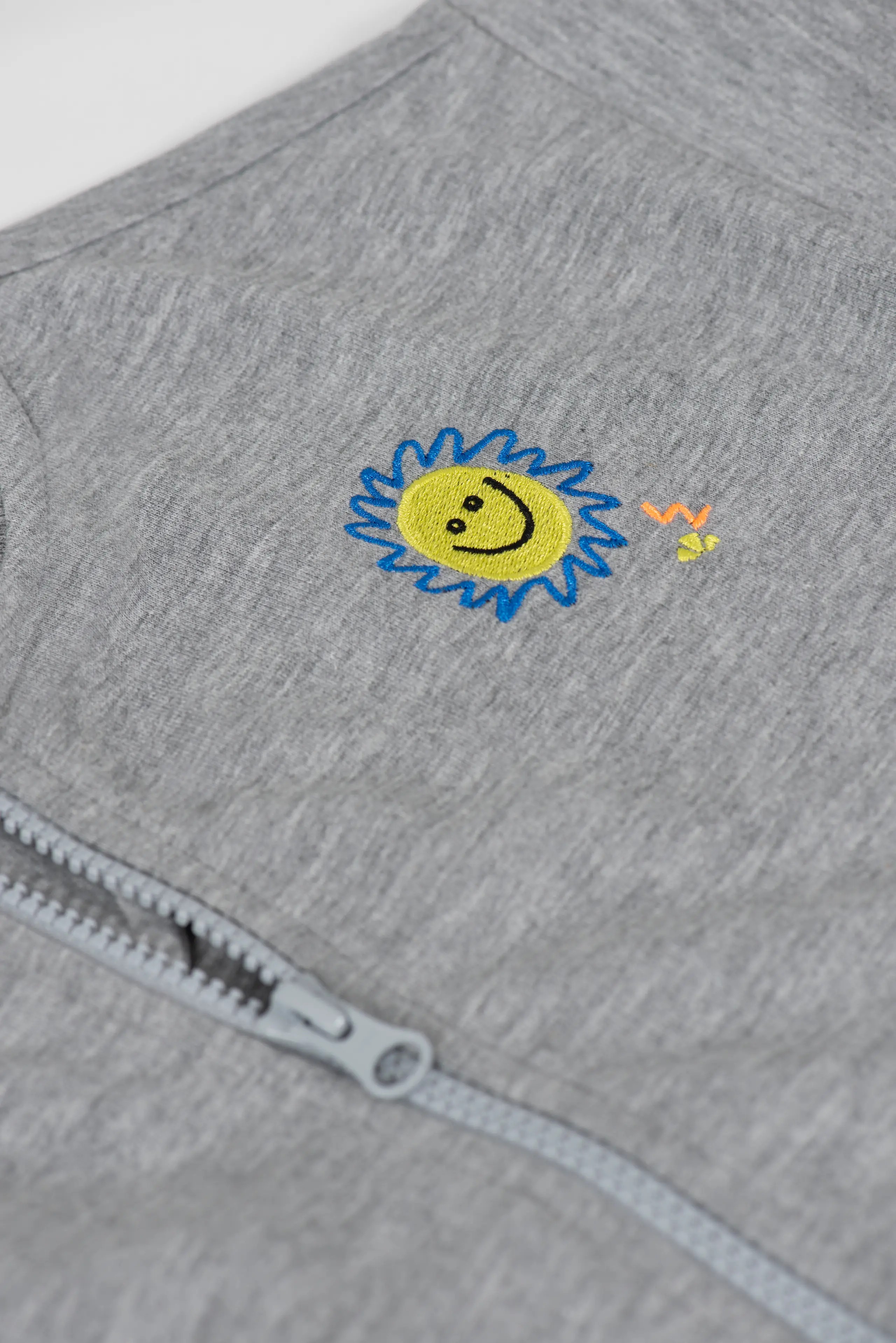 BEETLEBEEZ Happy Sun Zipped Sweatshirt - Grey