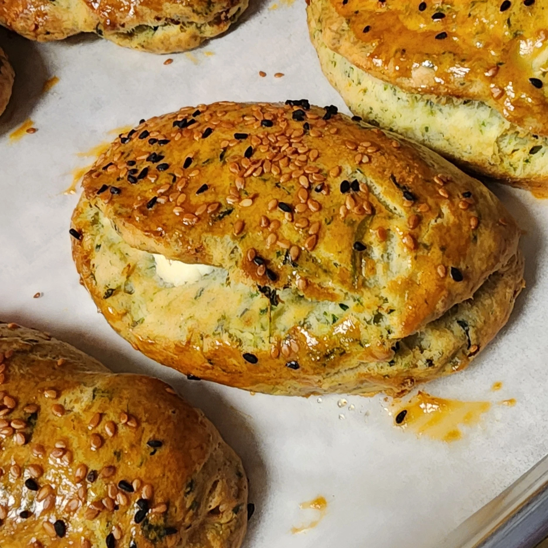 Dereotlu Labneli Poğaça image